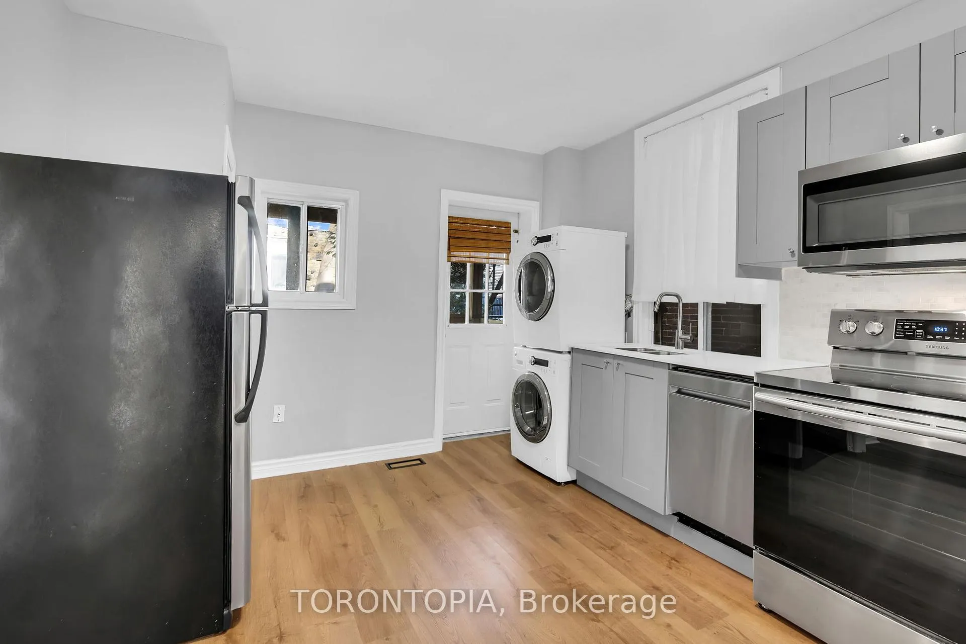 Photo 19 of Unit Main, 2346.5 Queen Street E, Toronto, The Beaches — HOMEH