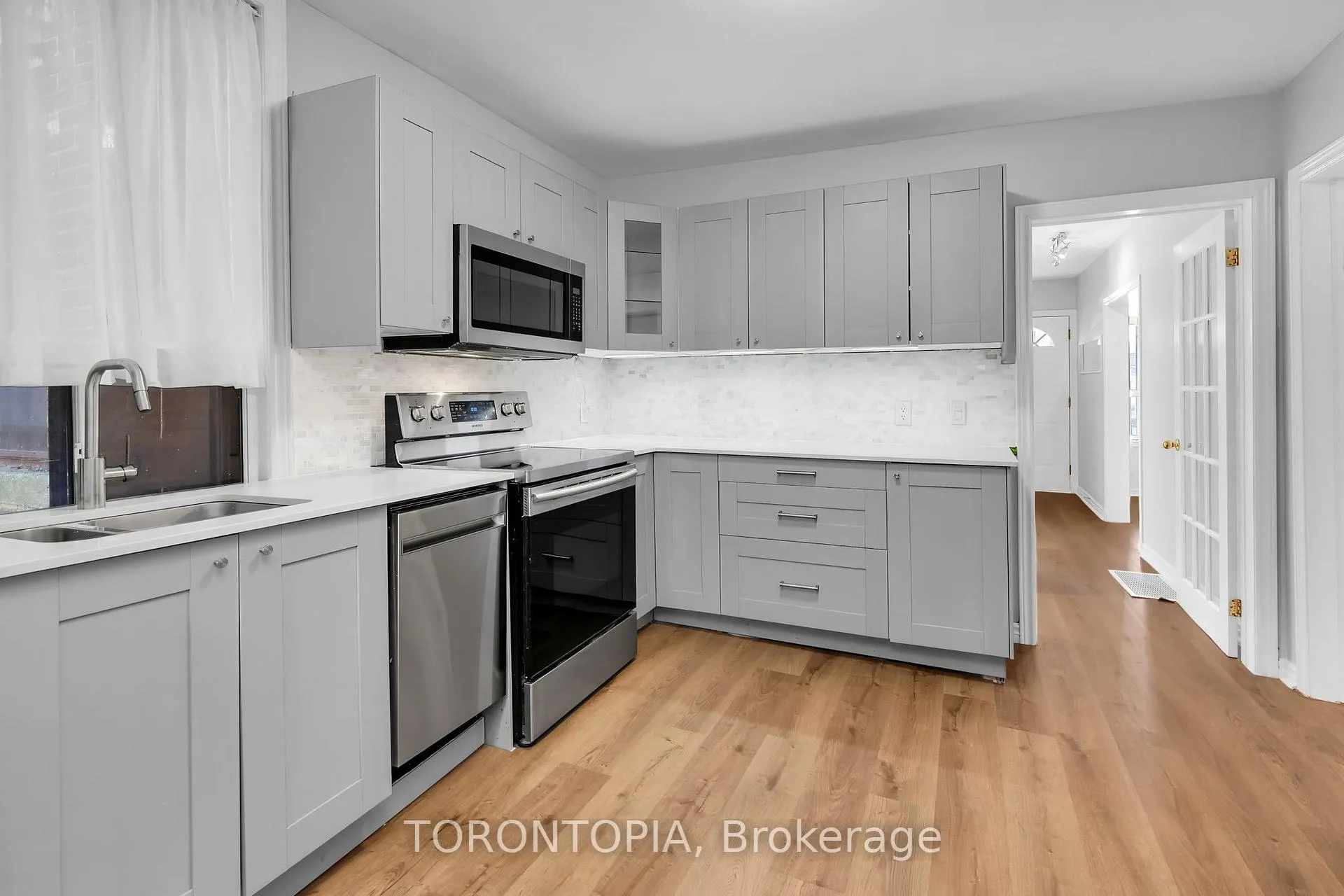 Photo 21 of Unit Main, 2346.5 Queen Street E, Toronto, The Beaches — HOMEH