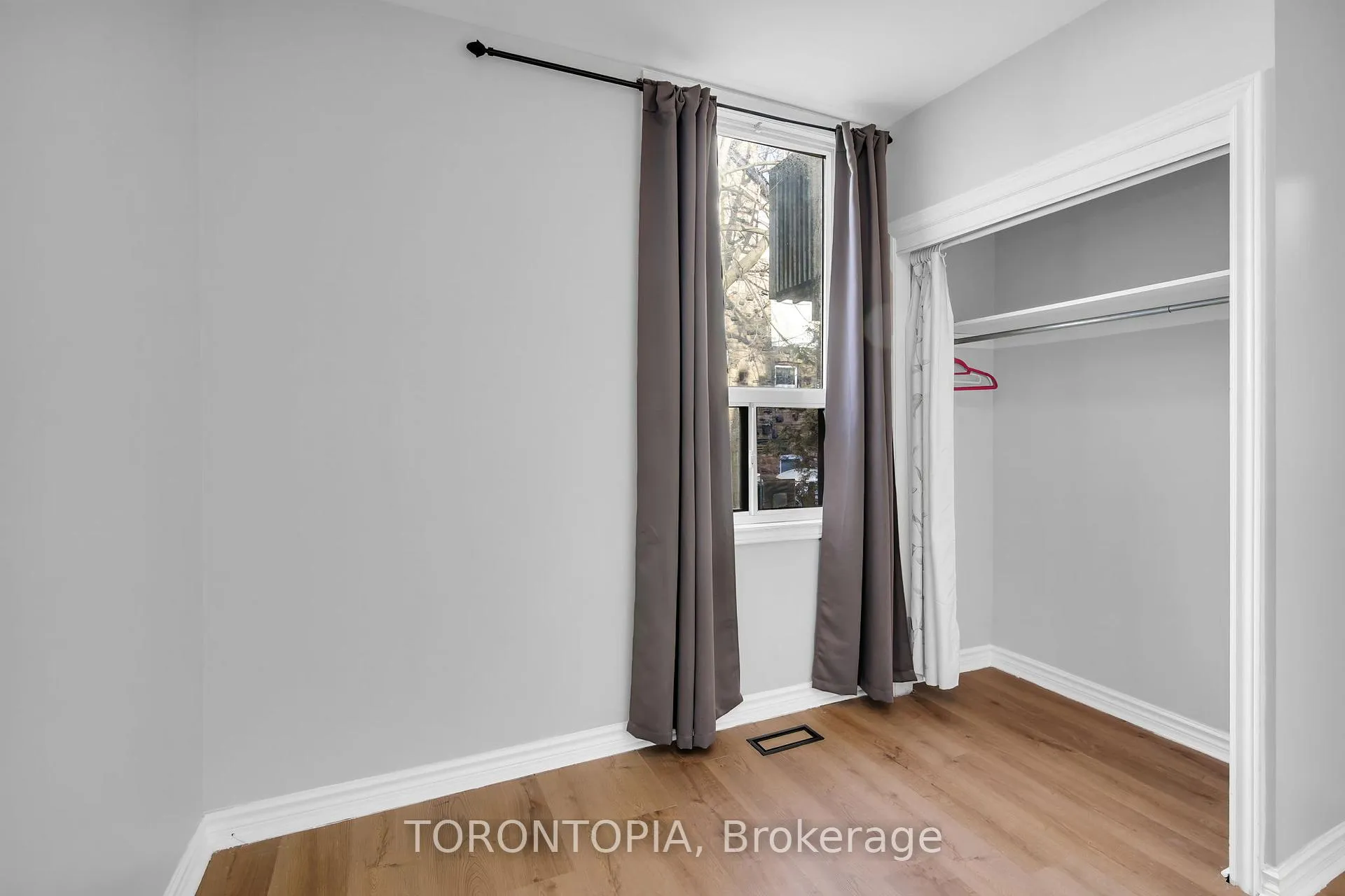 Photo 25 of Unit Main, 2346.5 Queen Street E, Toronto, The Beaches — HOMEH