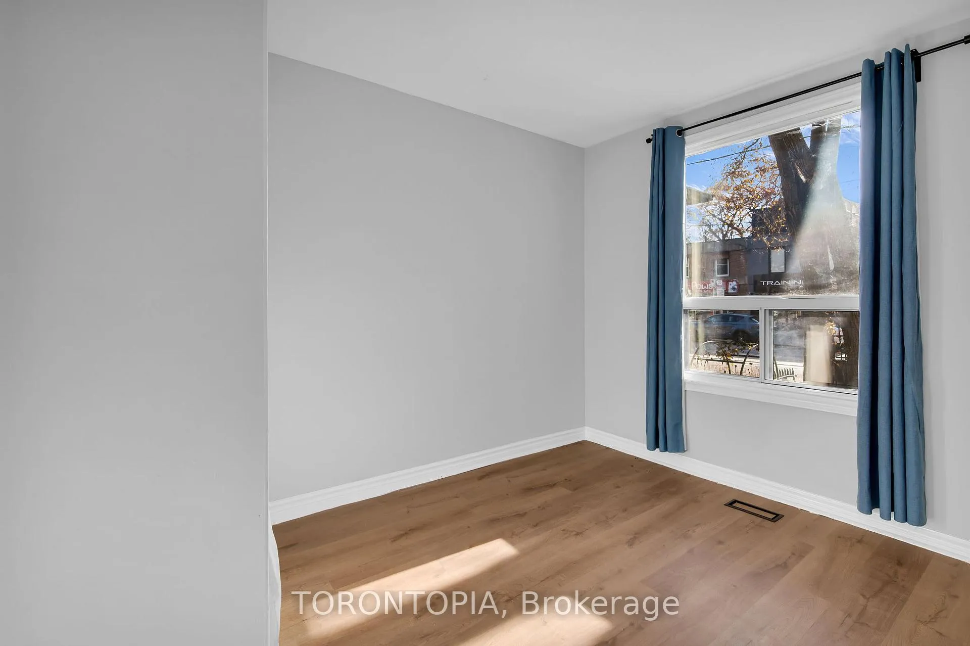 Photo 28 of Unit Main, 2346.5 Queen Street E, Toronto, The Beaches — HOMEH