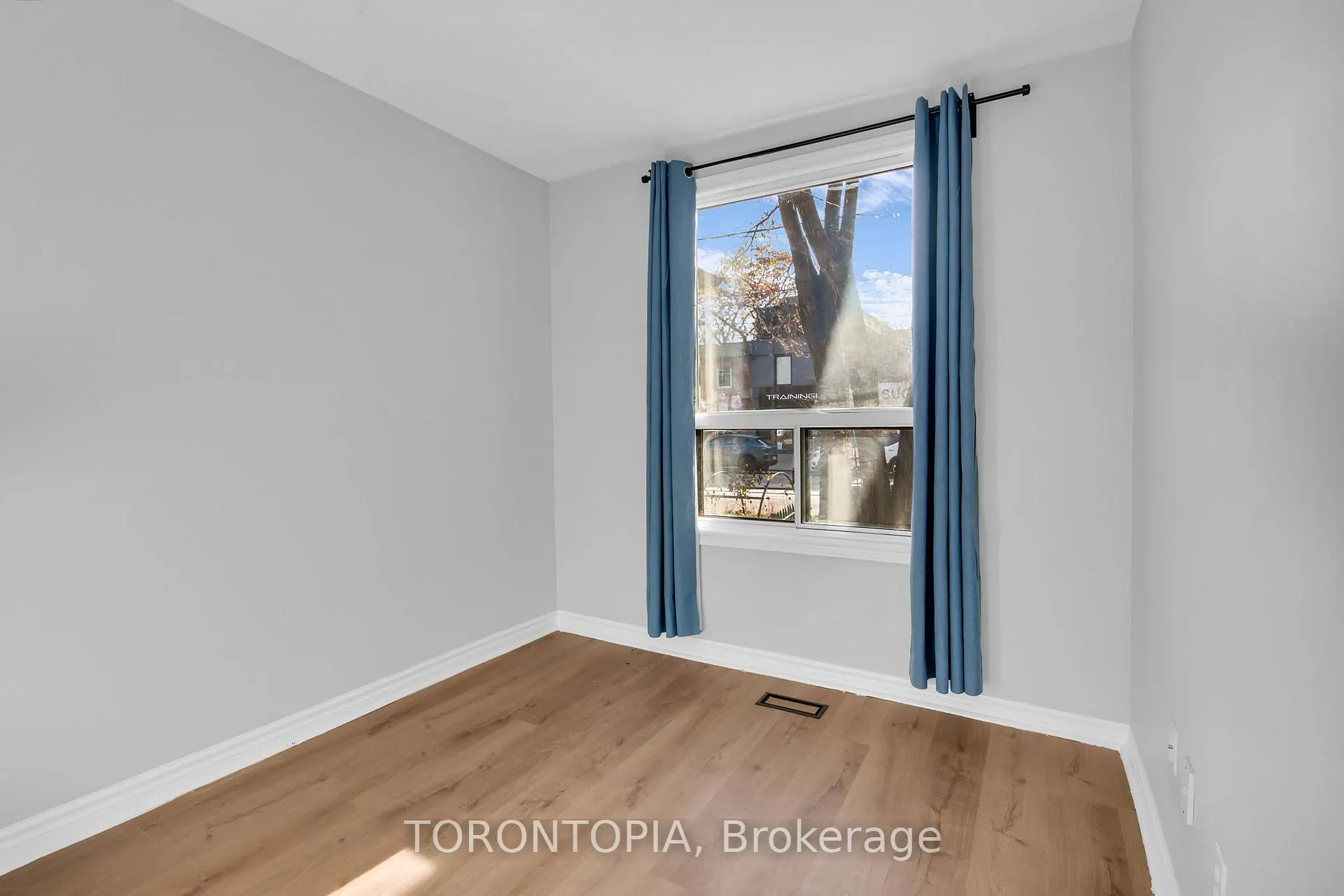 Photo 29 of Unit Main, 2346.5 Queen Street E, Toronto, The Beaches — HOMEH