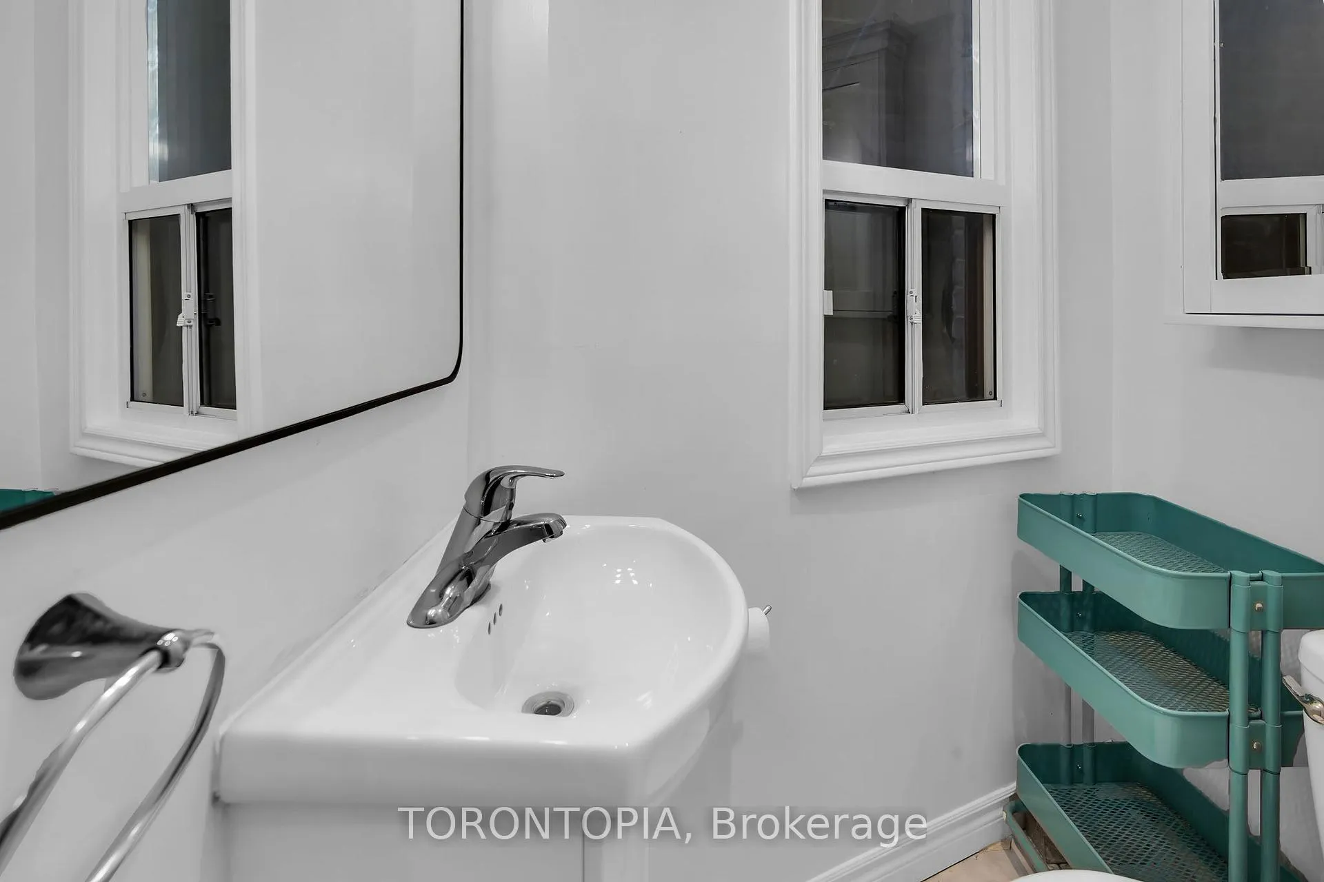 Photo 33 of Unit Main, 2346.5 Queen Street E, Toronto, The Beaches — HOMEH