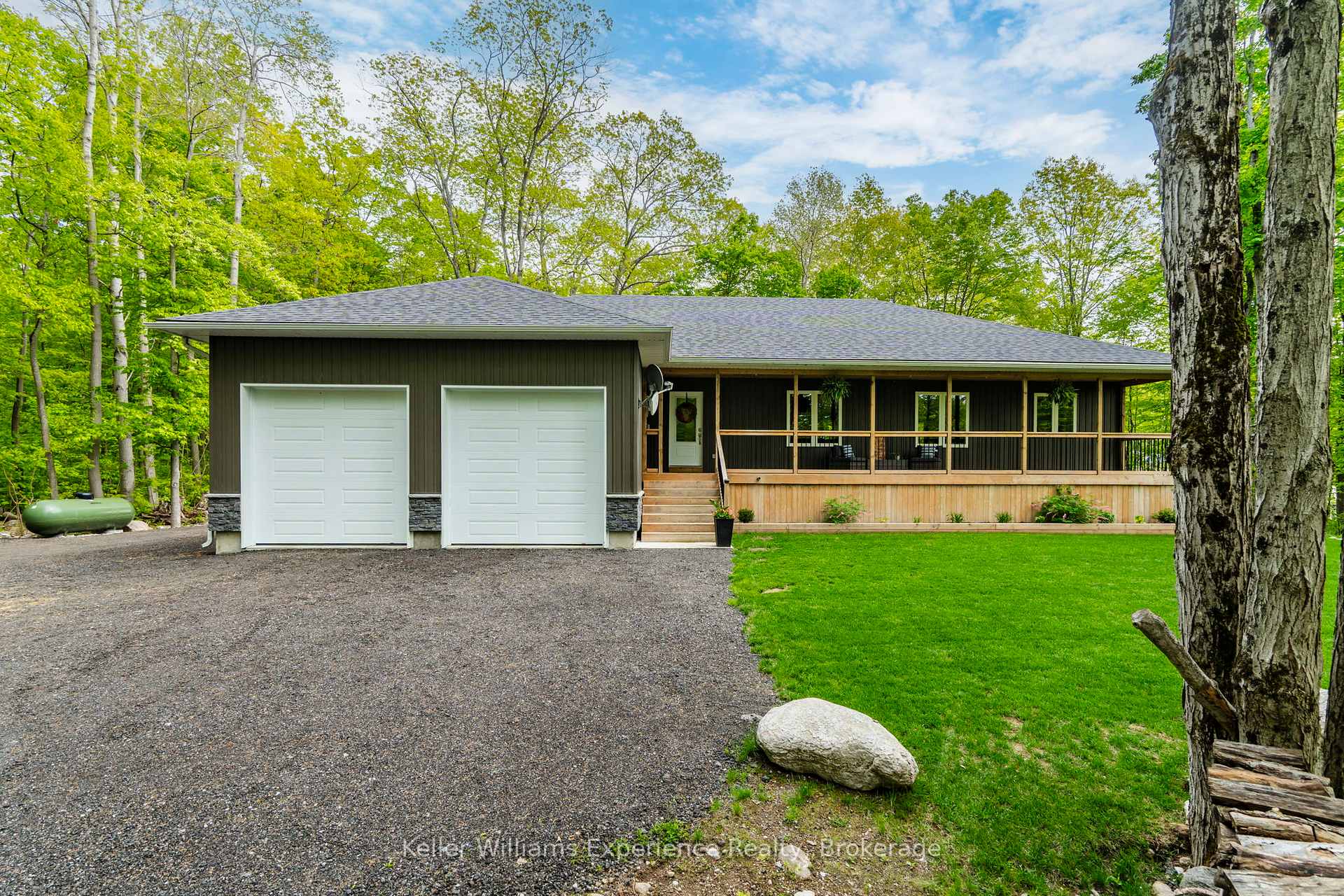 Photo 1 of 27 Meadows Avenue, Tay, Rural Tay — HOMEH