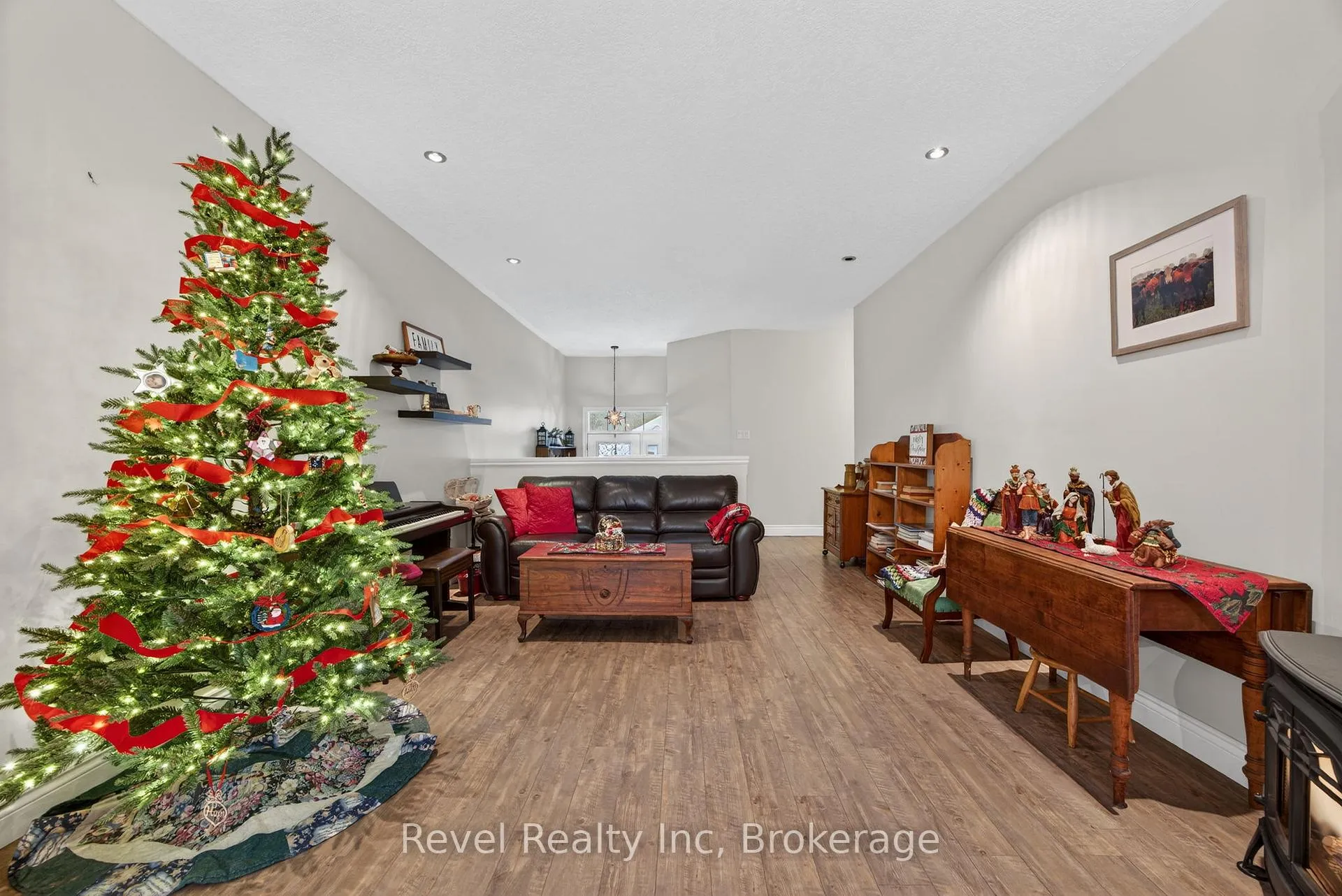 Photo 4 of 61 Rue Vanier, Tiny, Rural Tiny — HOMEH