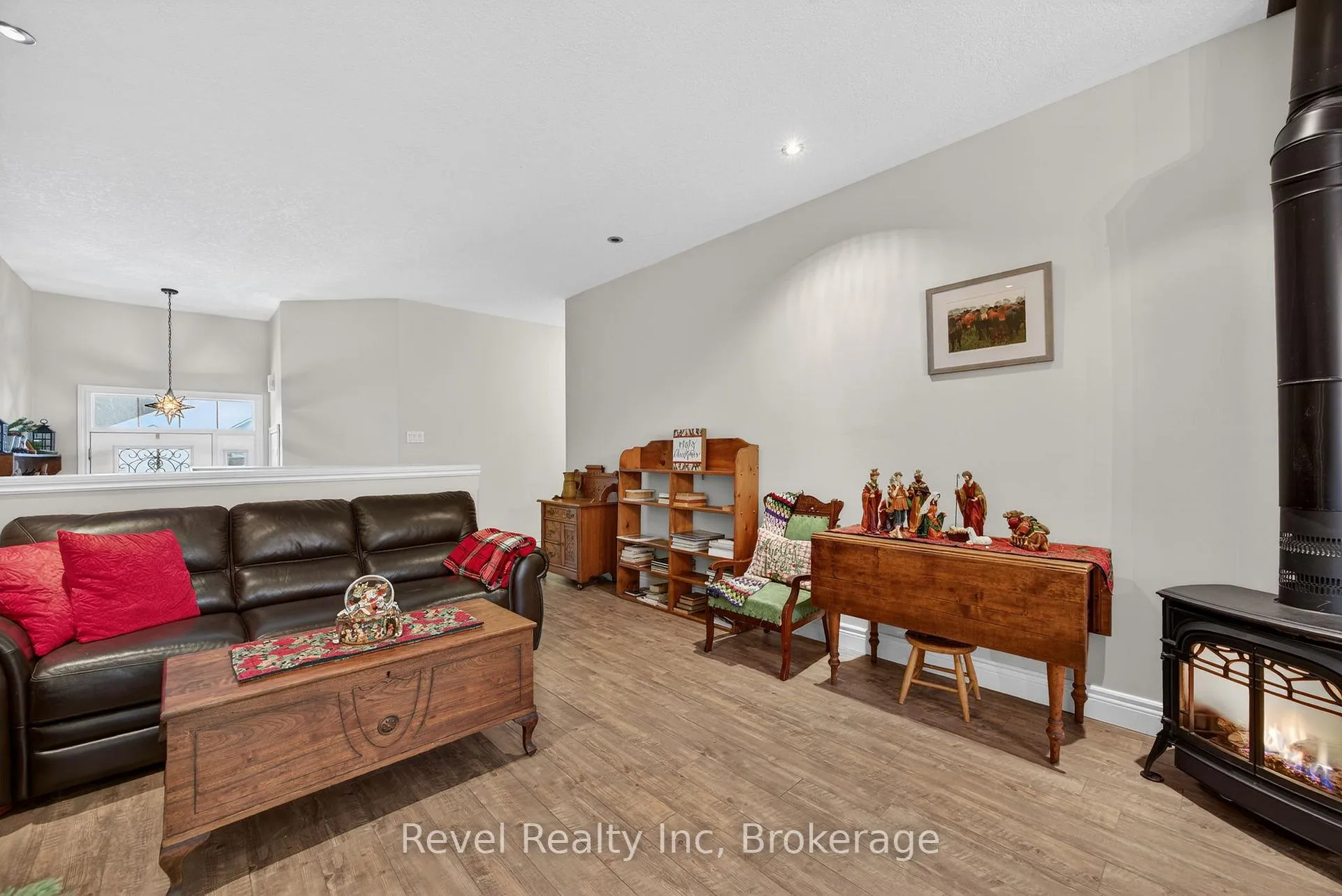 Photo 5 of 61 Rue Vanier, Tiny, Rural Tiny — HOMEH