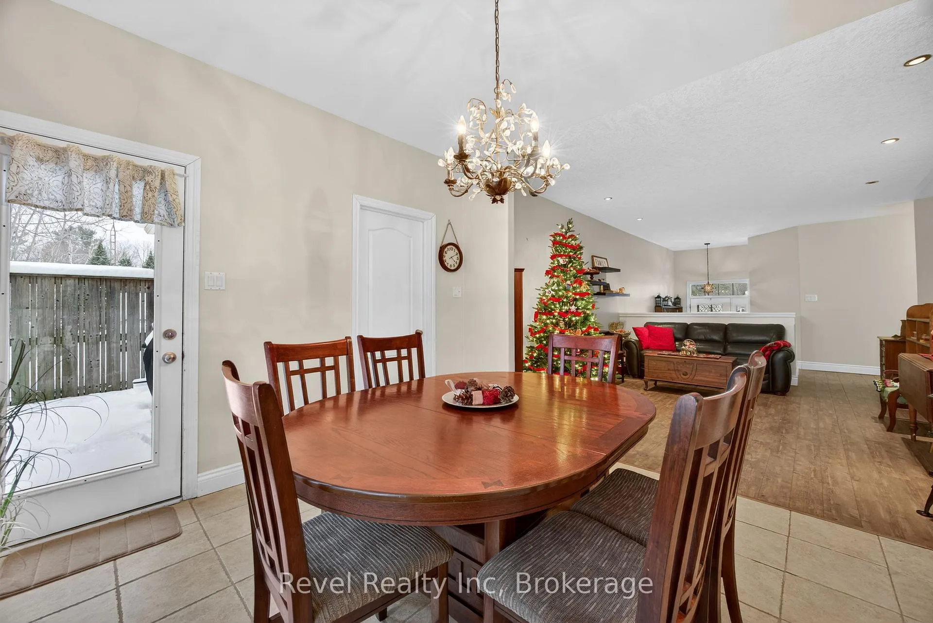 Photo 6 of 61 Rue Vanier, Tiny, Rural Tiny — HOMEH