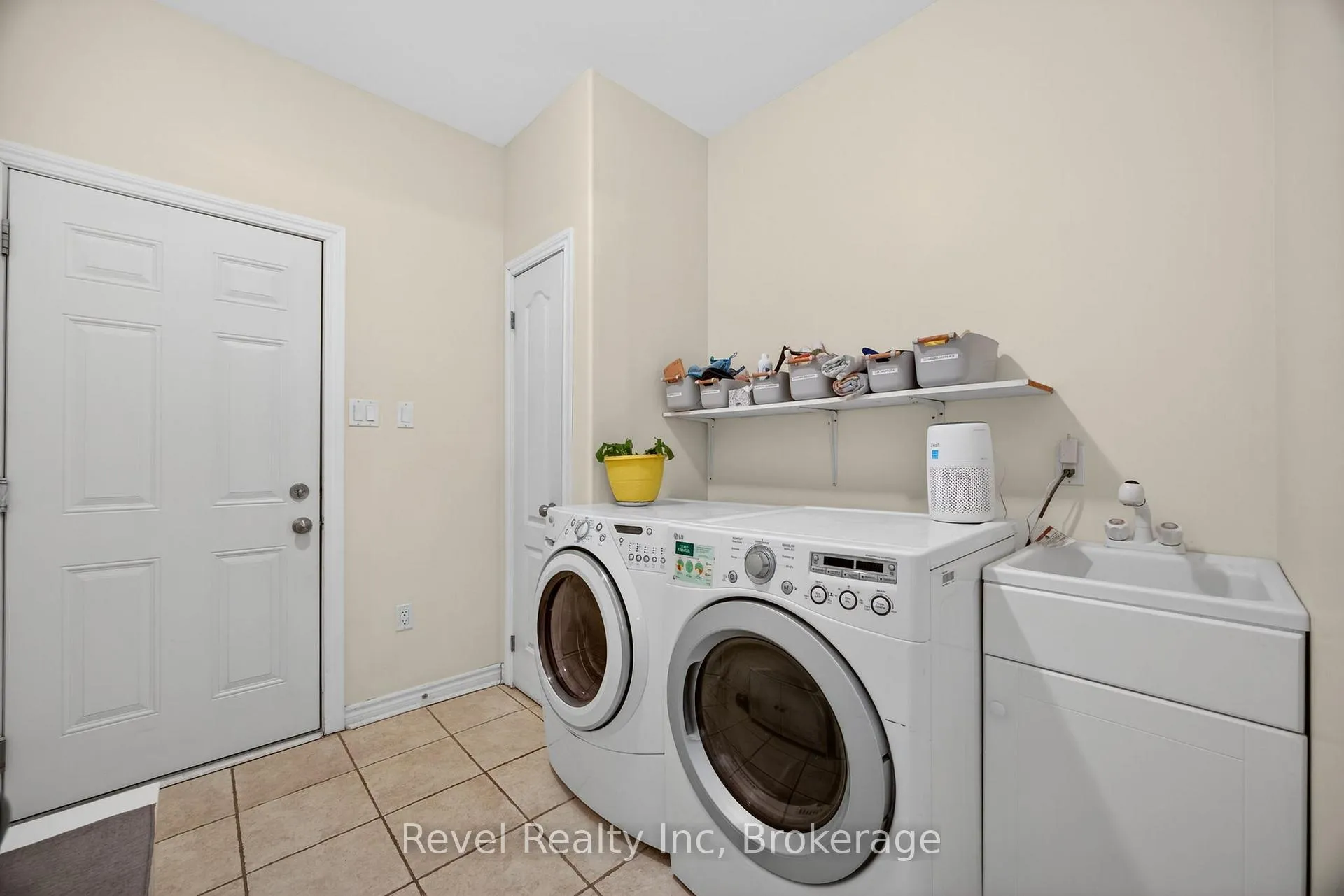 Photo 17 of 61 Rue Vanier, Tiny, Rural Tiny — HOMEH