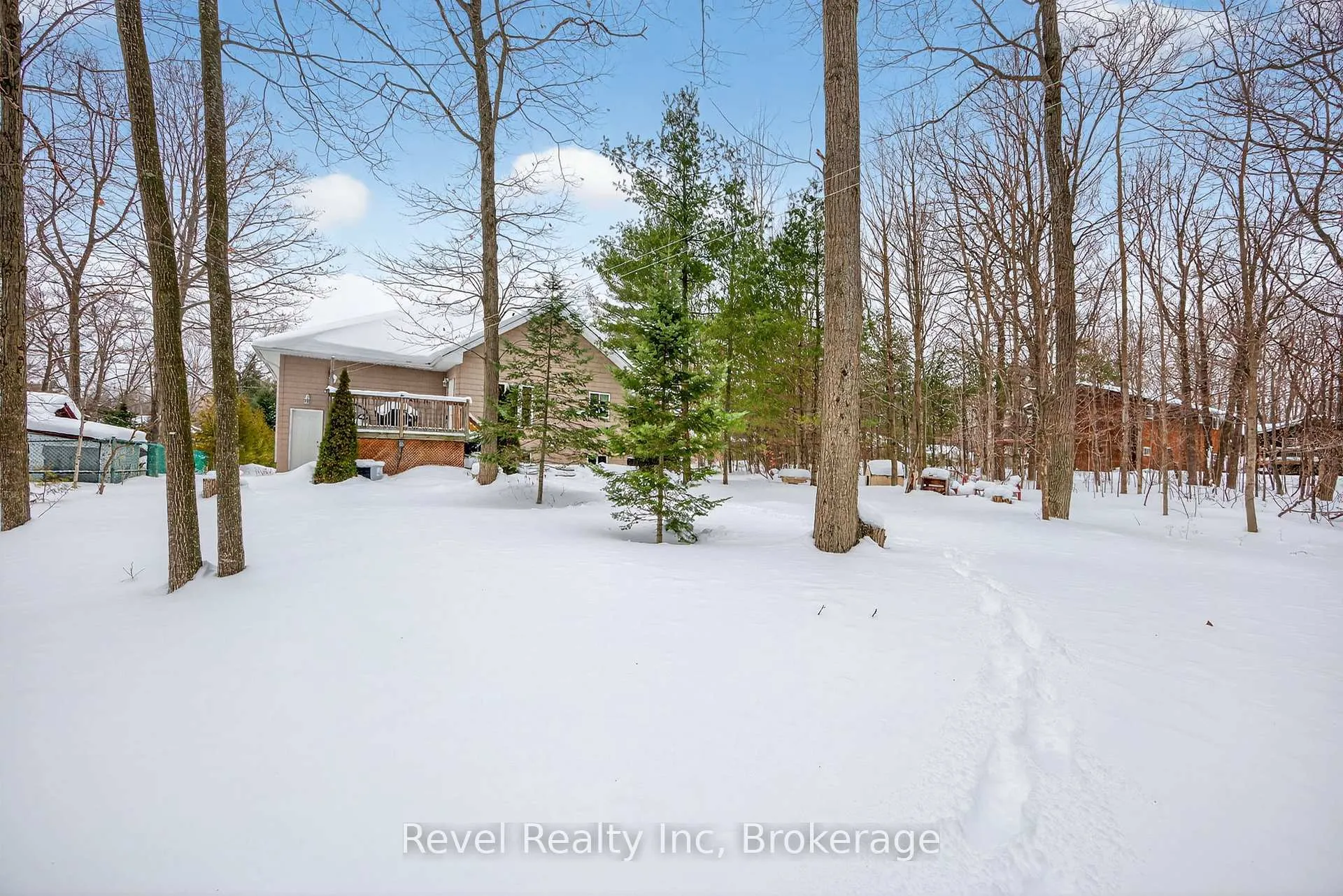 Photo 27 of 61 Rue Vanier, Tiny, Rural Tiny — HOMEH