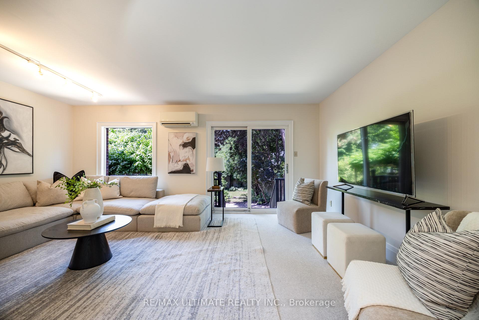 Photo 13 of 18 Rolph Road, Toronto, Leaside — HOMEH