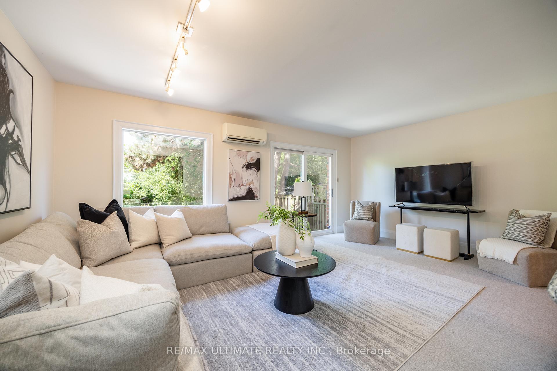 Photo 16 of 18 Rolph Road, Toronto, Leaside — HOMEH