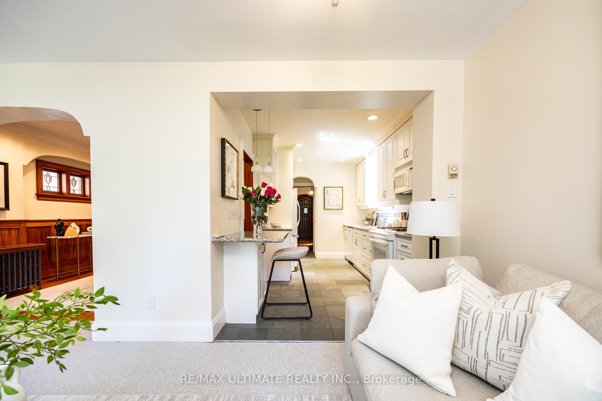 Photo 17 of 18 Rolph Road, Toronto, Leaside — HOMEH