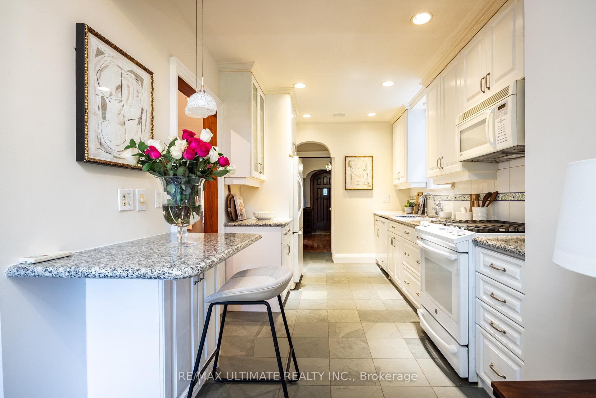 Photo 19 of 18 Rolph Road, Toronto, Leaside — HOMEH