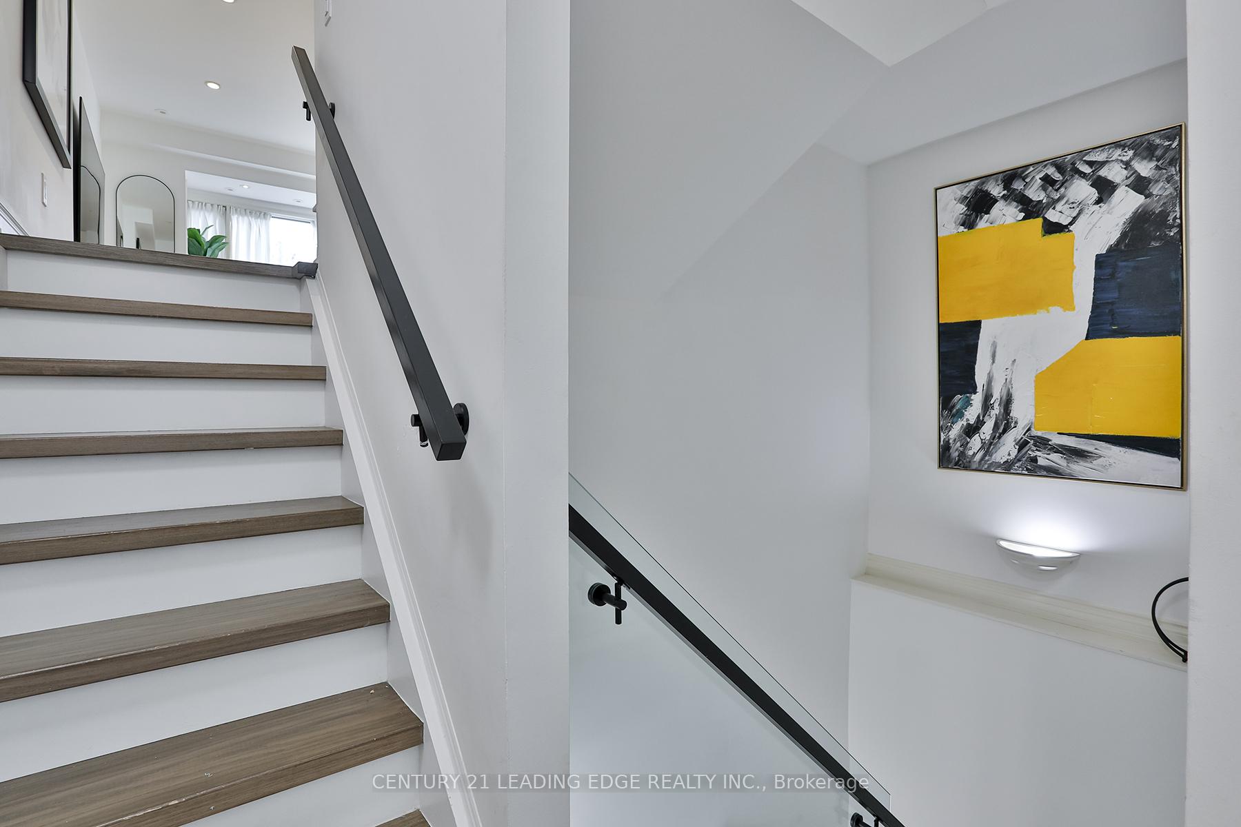 Photo 8 of 198 B Moore Avenue, Toronto, Rosedale-Moore Park — HOMEH