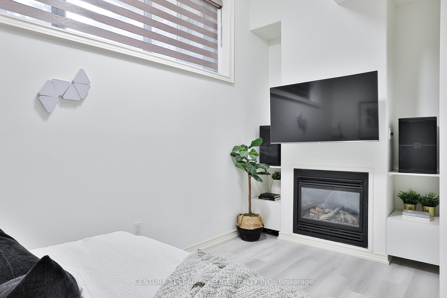 Photo 25 of 198 B Moore Avenue, Toronto, Rosedale-Moore Park — HOMEH