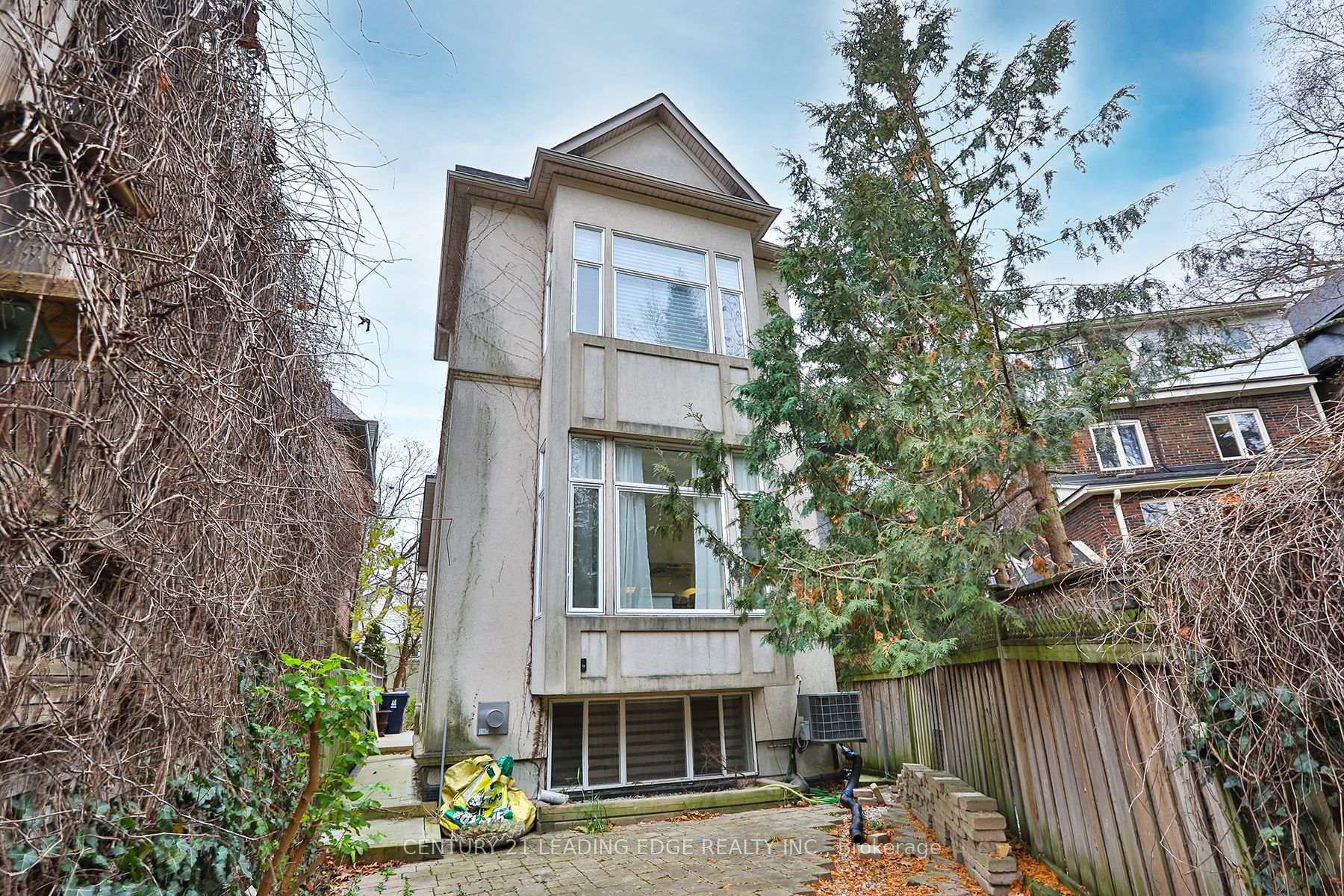 Photo 33 of 198 B Moore Avenue, Toronto, Rosedale-Moore Park — HOMEH