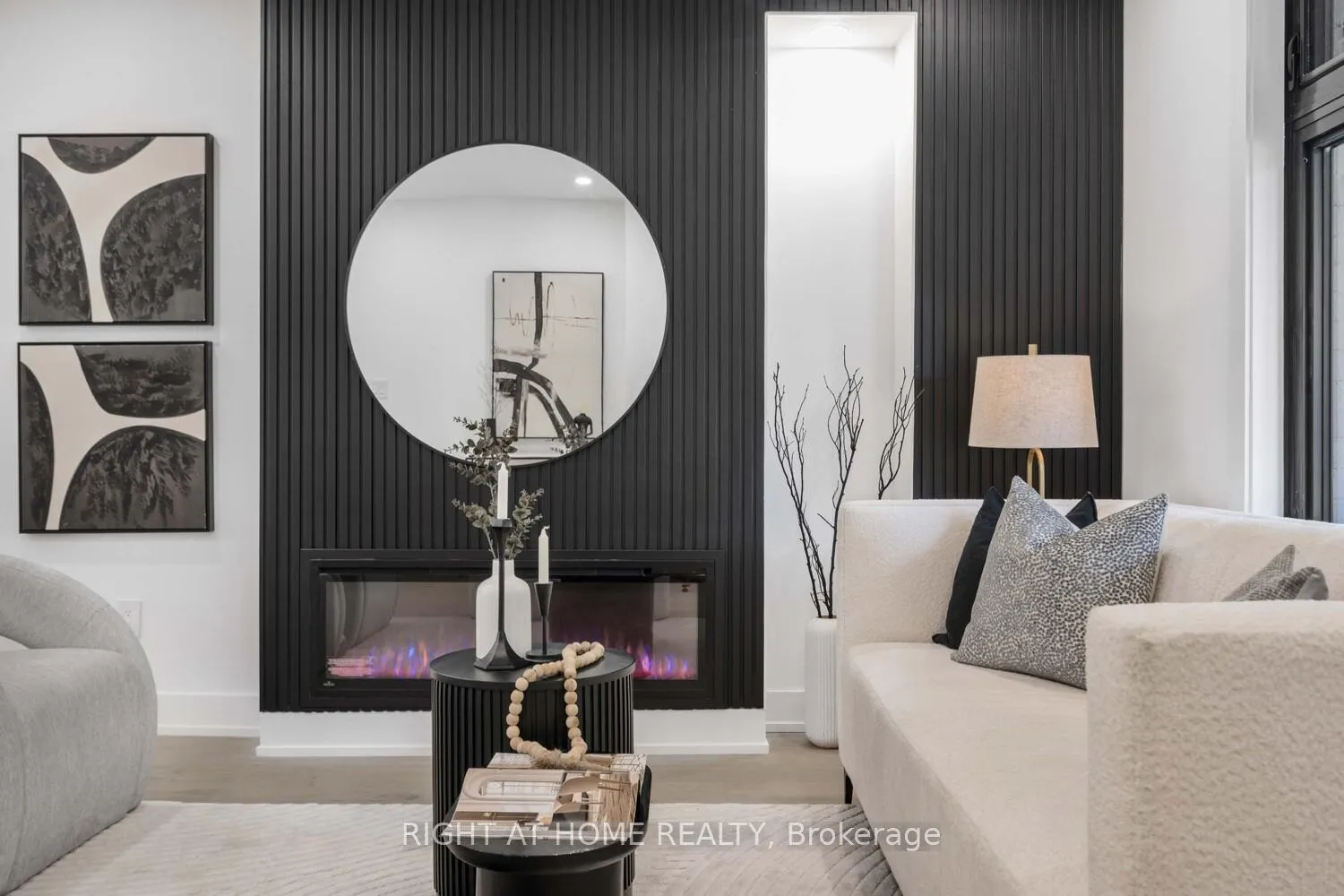 Photo 3 of 324 Lee Avenue, Toronto, The Beaches — HOMEH