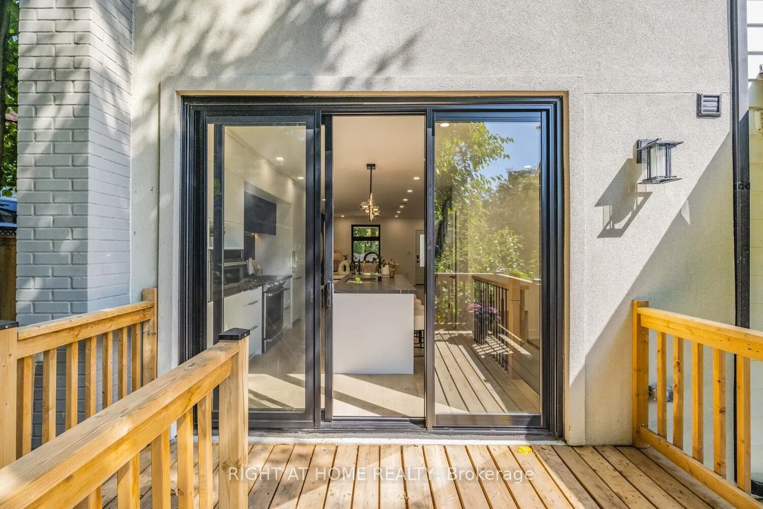 Photo 43 of 324 Lee Avenue, Toronto, The Beaches — HOMEH