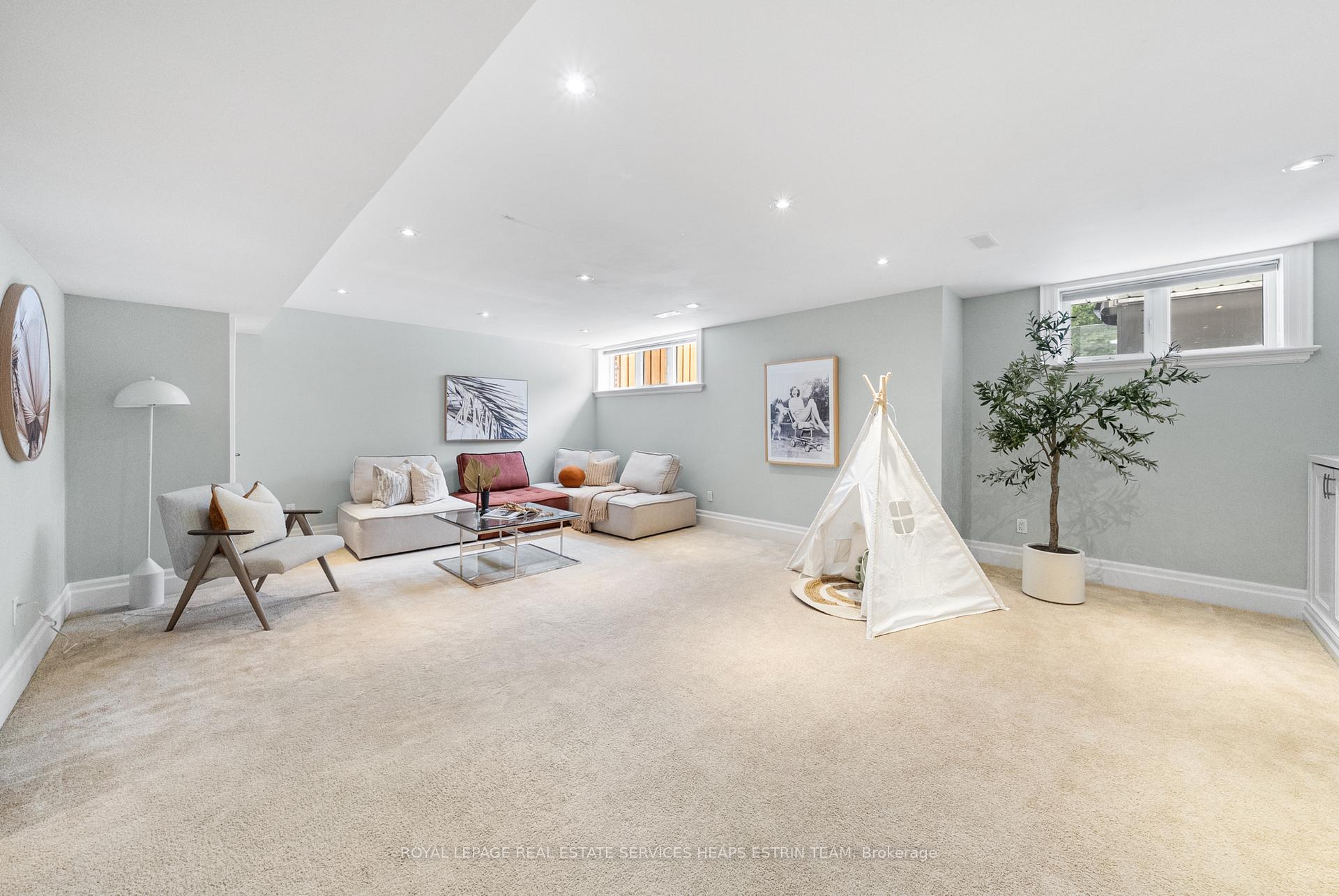Photo 32 of 332 Sutherland Drive, Toronto, Leaside — HOMEH