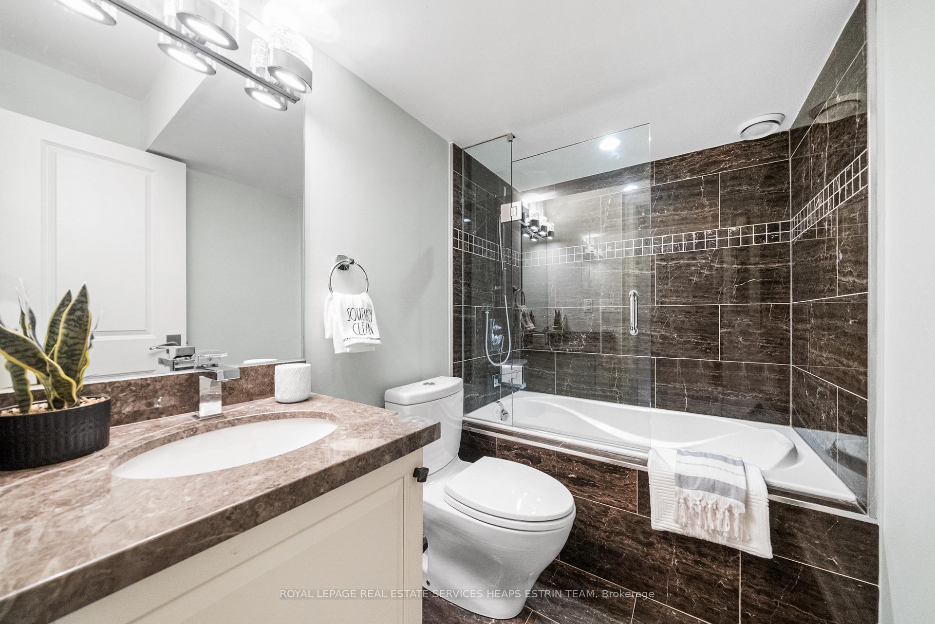 Photo 37 of 332 Sutherland Drive, Toronto, Leaside — HOMEH