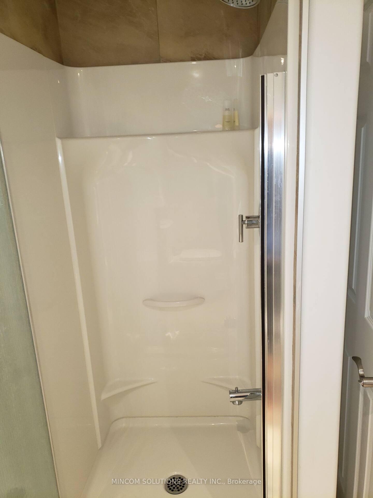 Photo 10 of Unit apt 1, 20 Park Road, Tiny, Rural Tiny — HOMEH