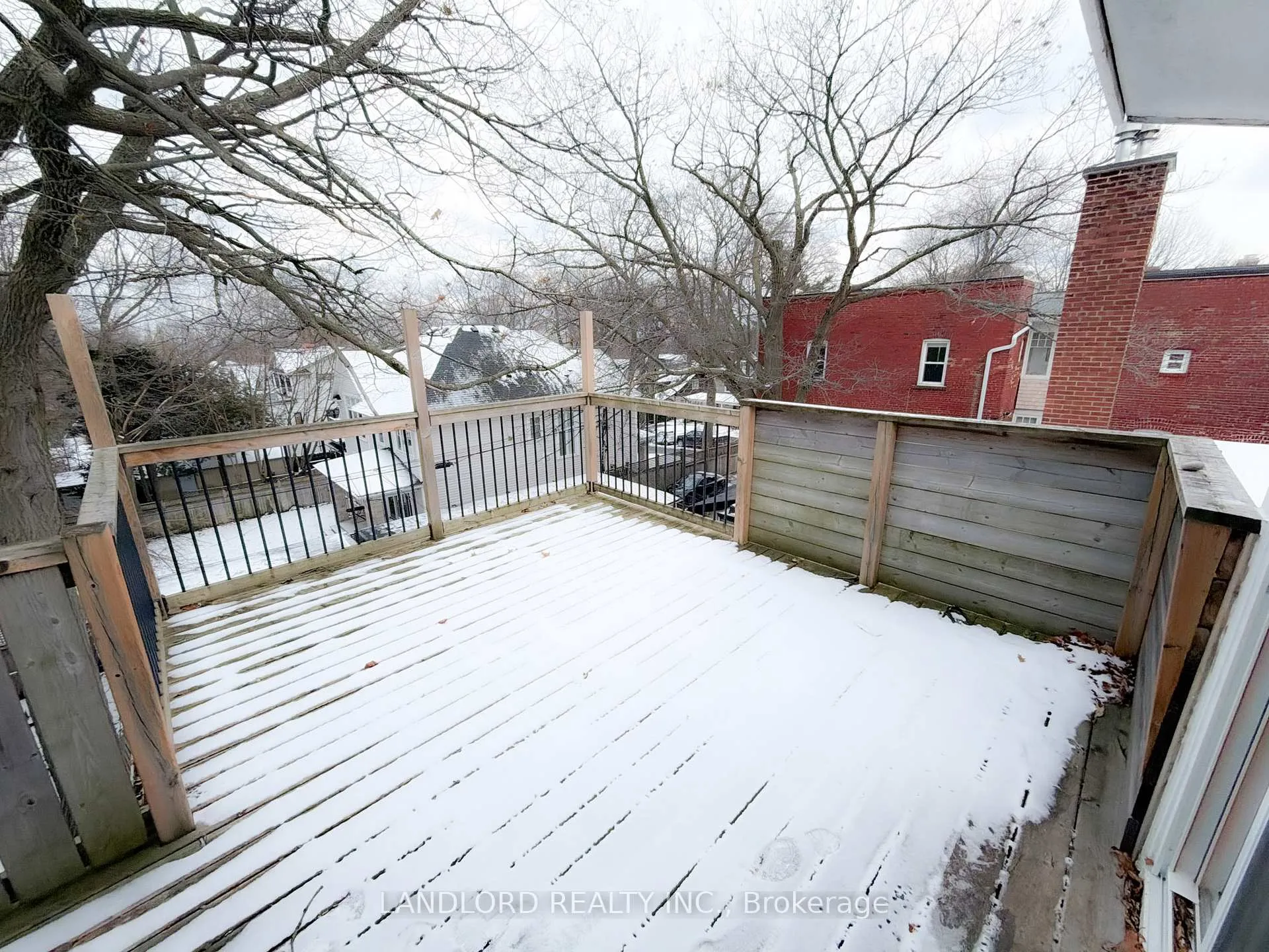 Photo 5 of Unit 4, 2469 Queen Street E, Toronto, The Beaches — HOMEH