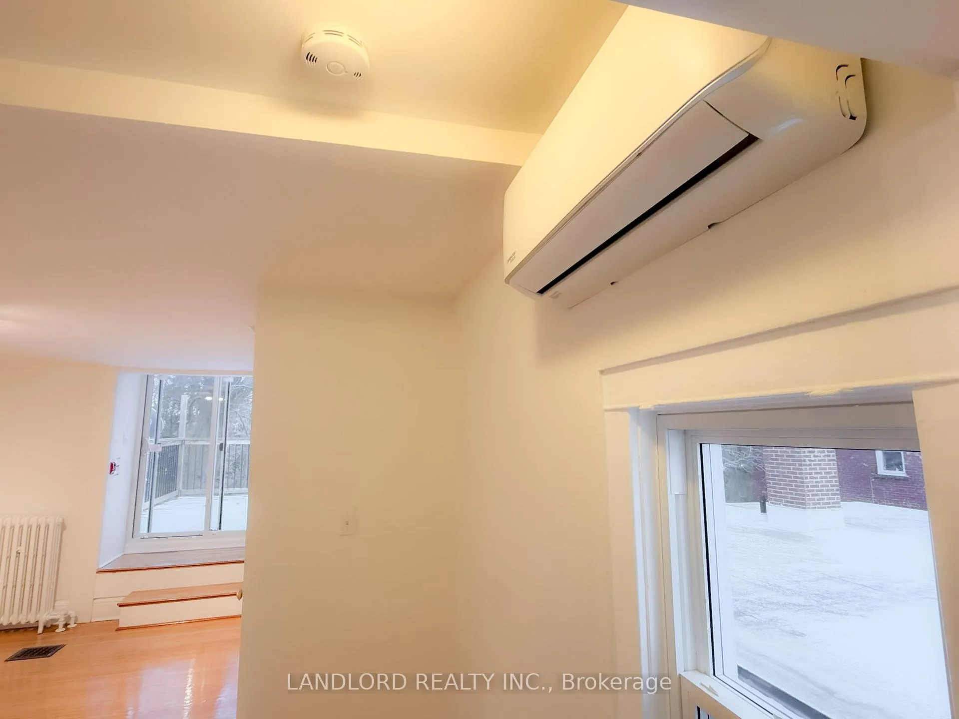 Photo 7 of Unit 4, 2469 Queen Street E, Toronto, The Beaches — HOMEH