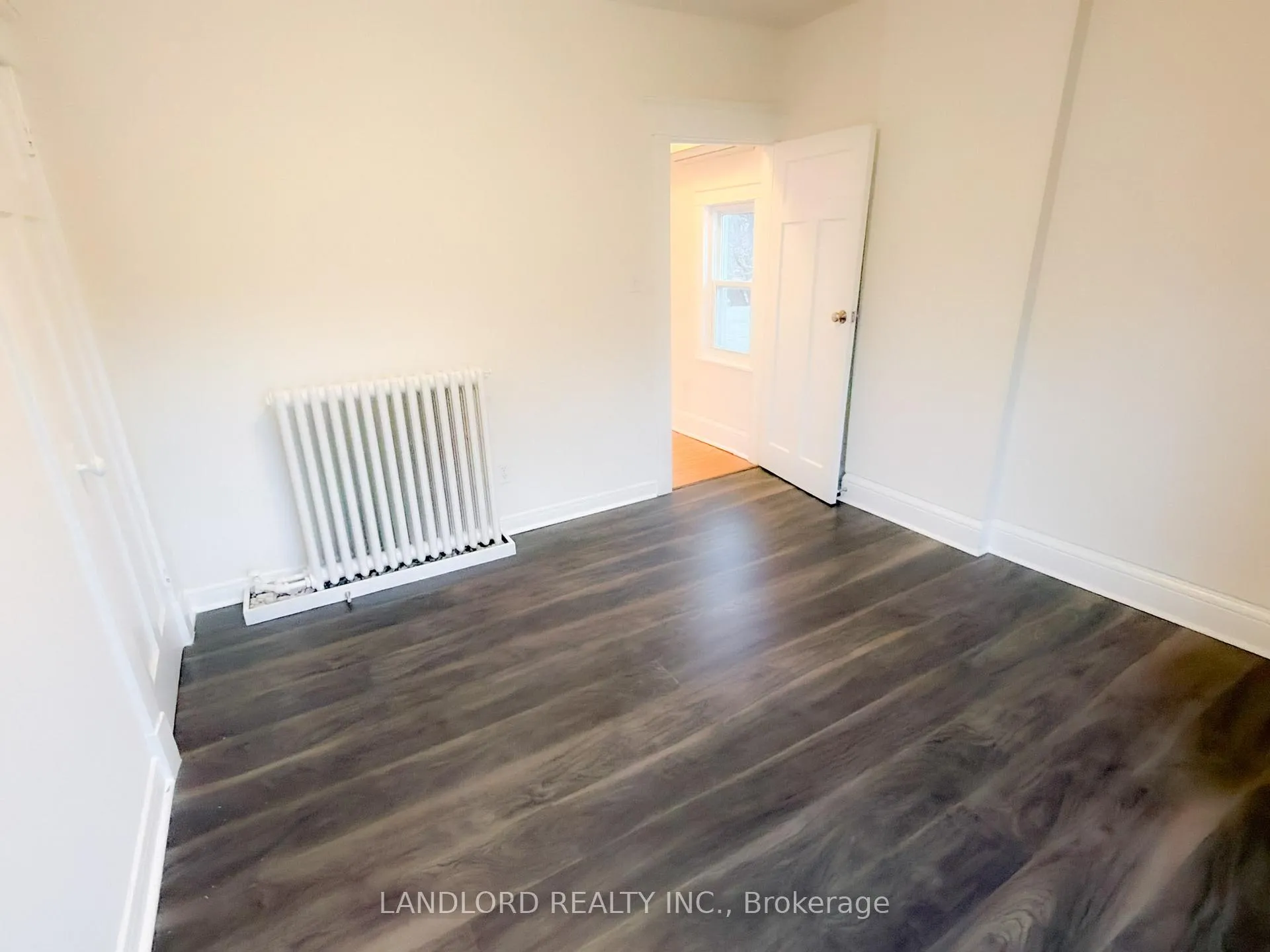 Photo 8 of Unit 4, 2469 Queen Street E, Toronto, The Beaches — HOMEH