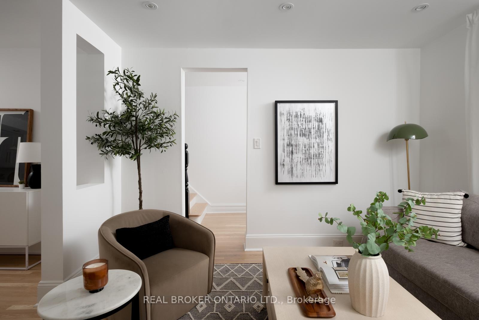 Photo 10 of 21 Stephenson Avenue, Toronto, East End-Danforth — HOMEH