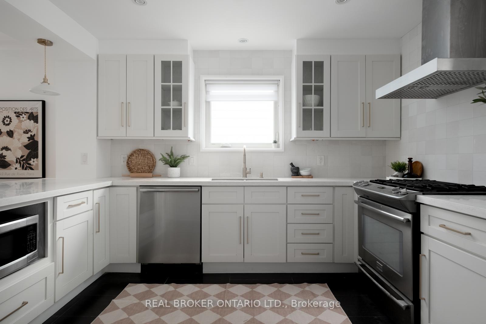 Photo 13 of 21 Stephenson Avenue, Toronto, East End-Danforth — HOMEH