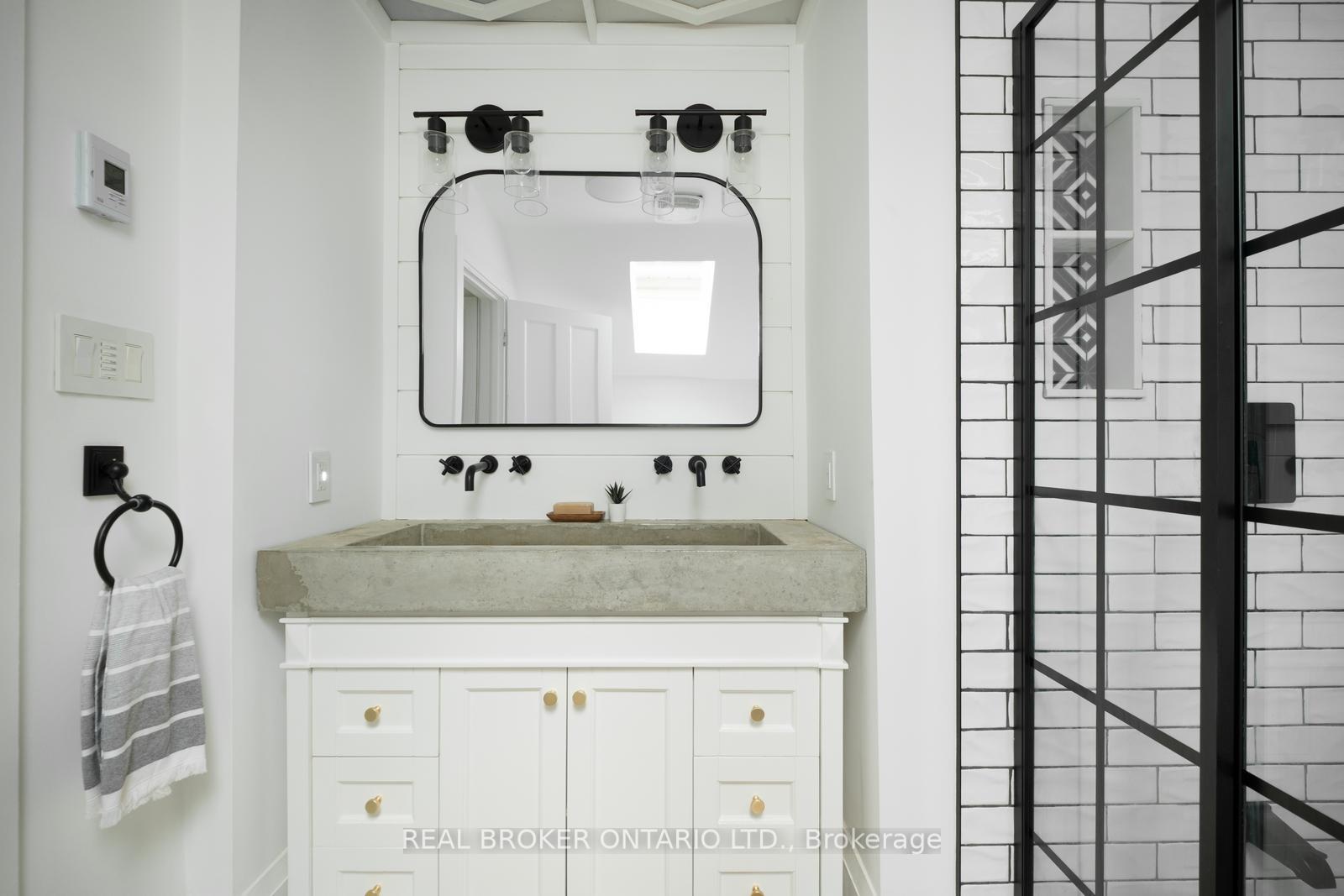 Photo 29 of 21 Stephenson Avenue, Toronto, East End-Danforth — HOMEH