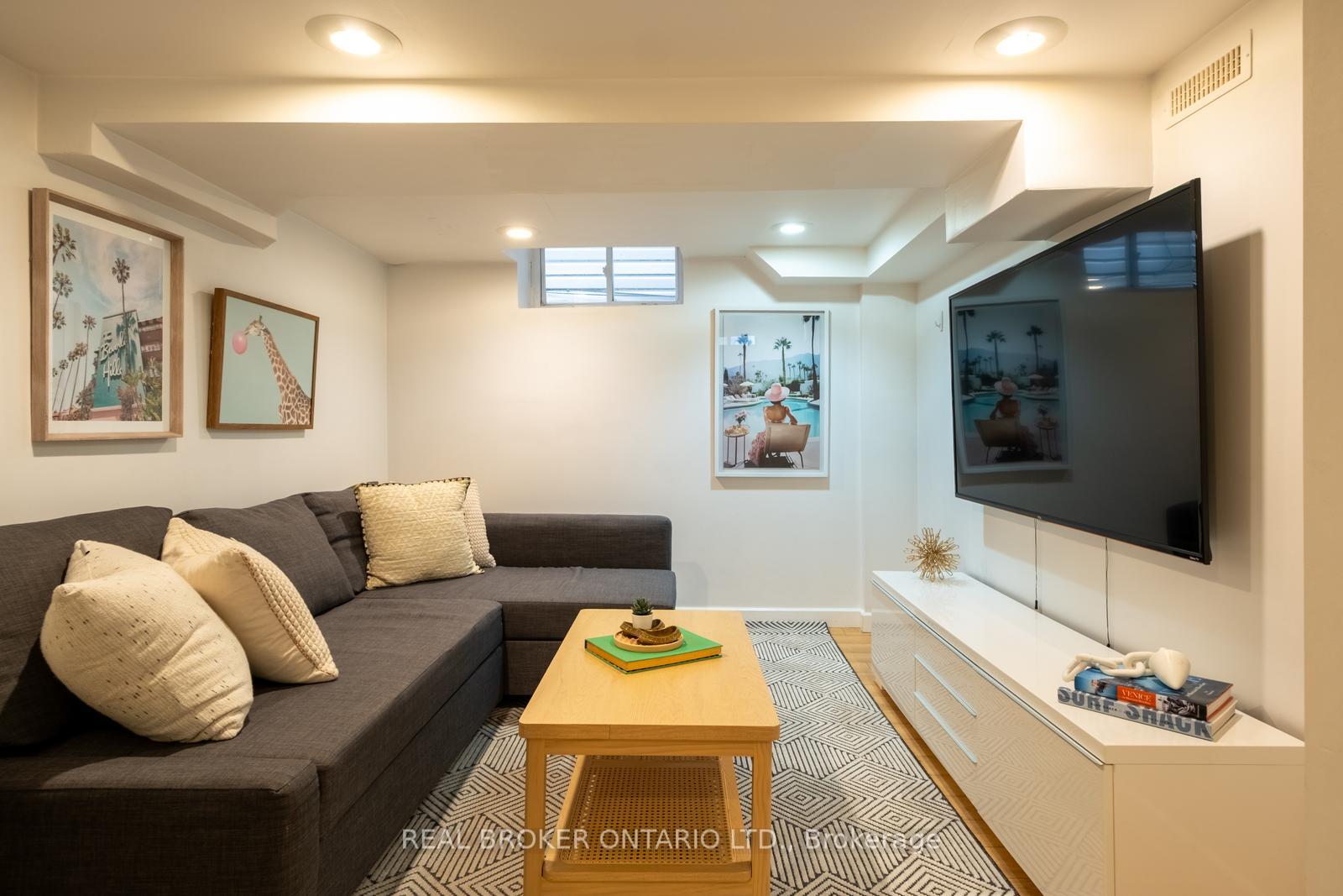 Photo 33 of 21 Stephenson Avenue, Toronto, East End-Danforth — HOMEH