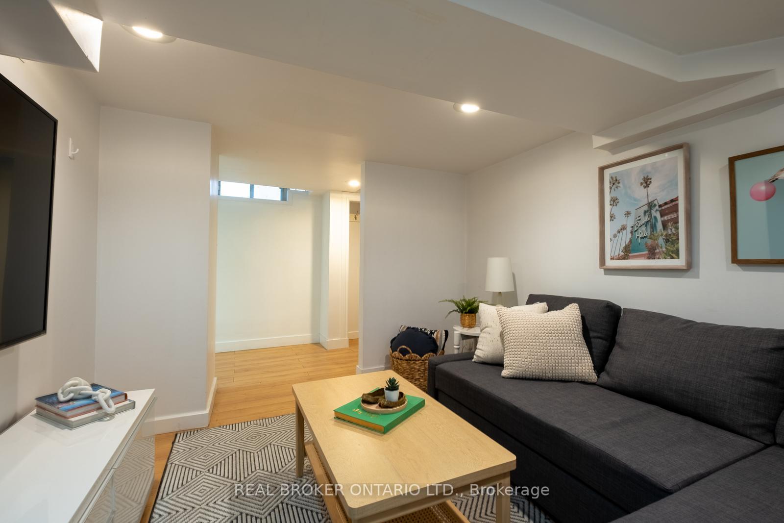 Photo 34 of 21 Stephenson Avenue, Toronto, East End-Danforth — HOMEH