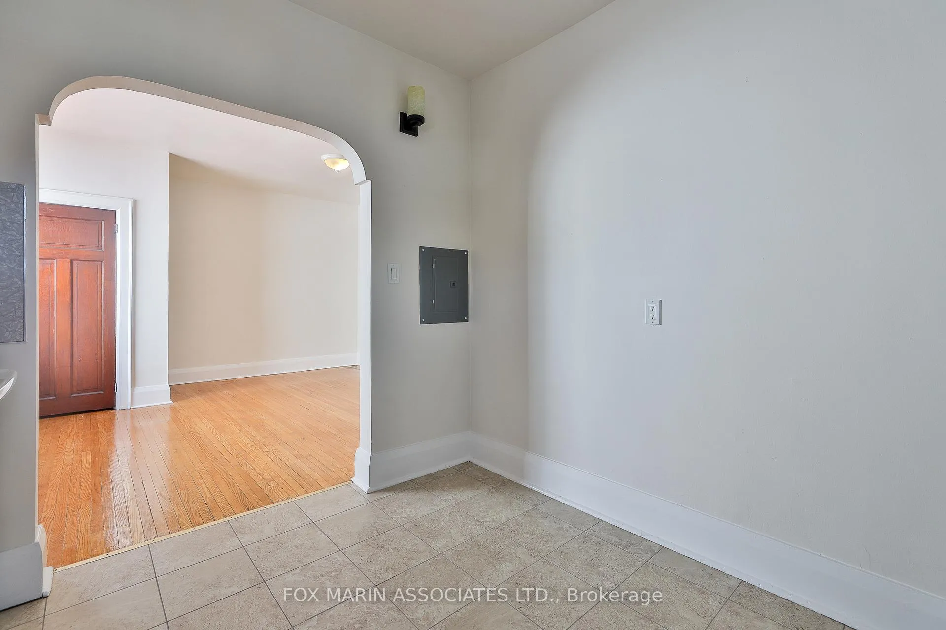 Photo 11 of Unit 2, 1215 Woodbine Avenue, Toronto, Woodbine-Lumsden — HOMEH