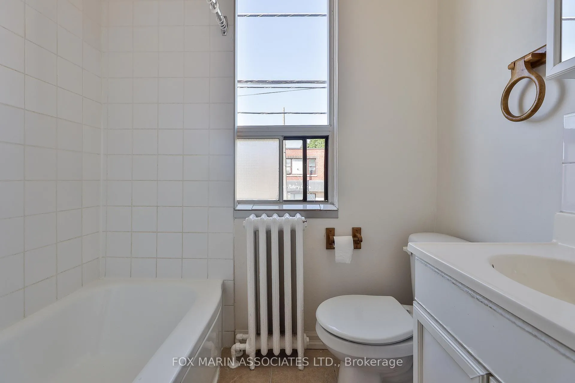 Photo 12 of Unit 2, 1215 Woodbine Avenue, Toronto, Woodbine-Lumsden — HOMEH
