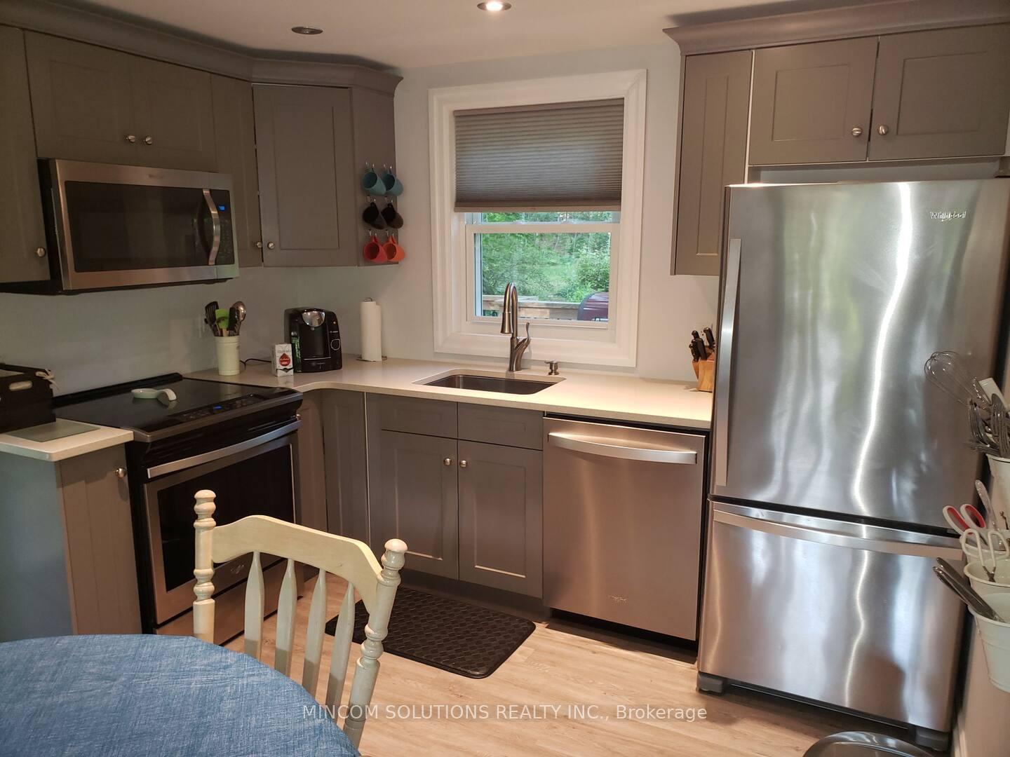 Photo 5 of Unit apt 2, 20 Park Road, Tiny, Rural Tiny — HOMEH