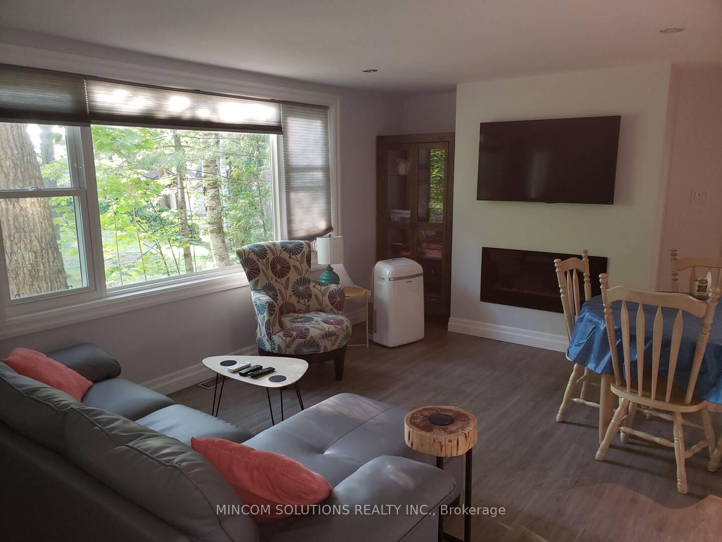 Photo 7 of Unit apt 2, 20 Park Road, Tiny, Rural Tiny — HOMEH