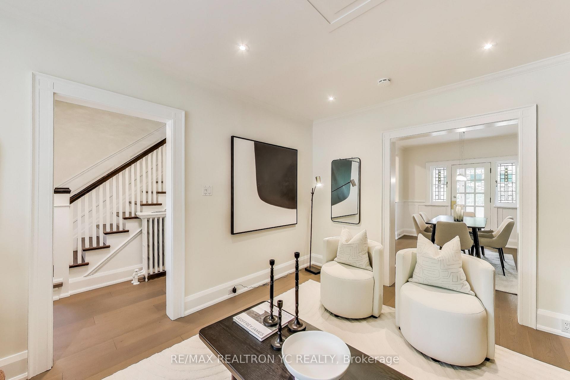 Photo 3 of 11 Donegall Drive, Toronto, Leaside — HOMEH