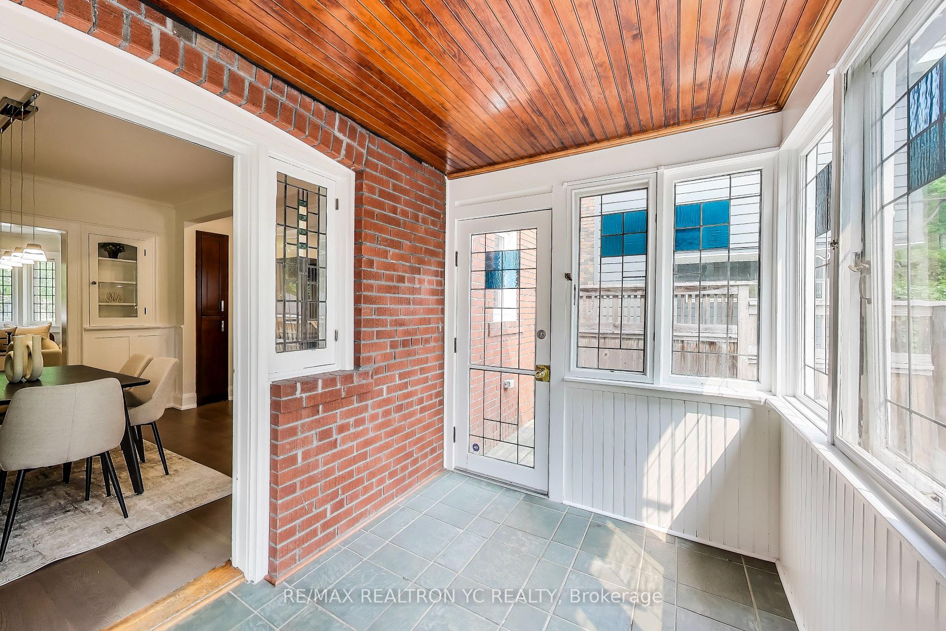 Photo 9 of 11 Donegall Drive, Toronto, Leaside — HOMEH