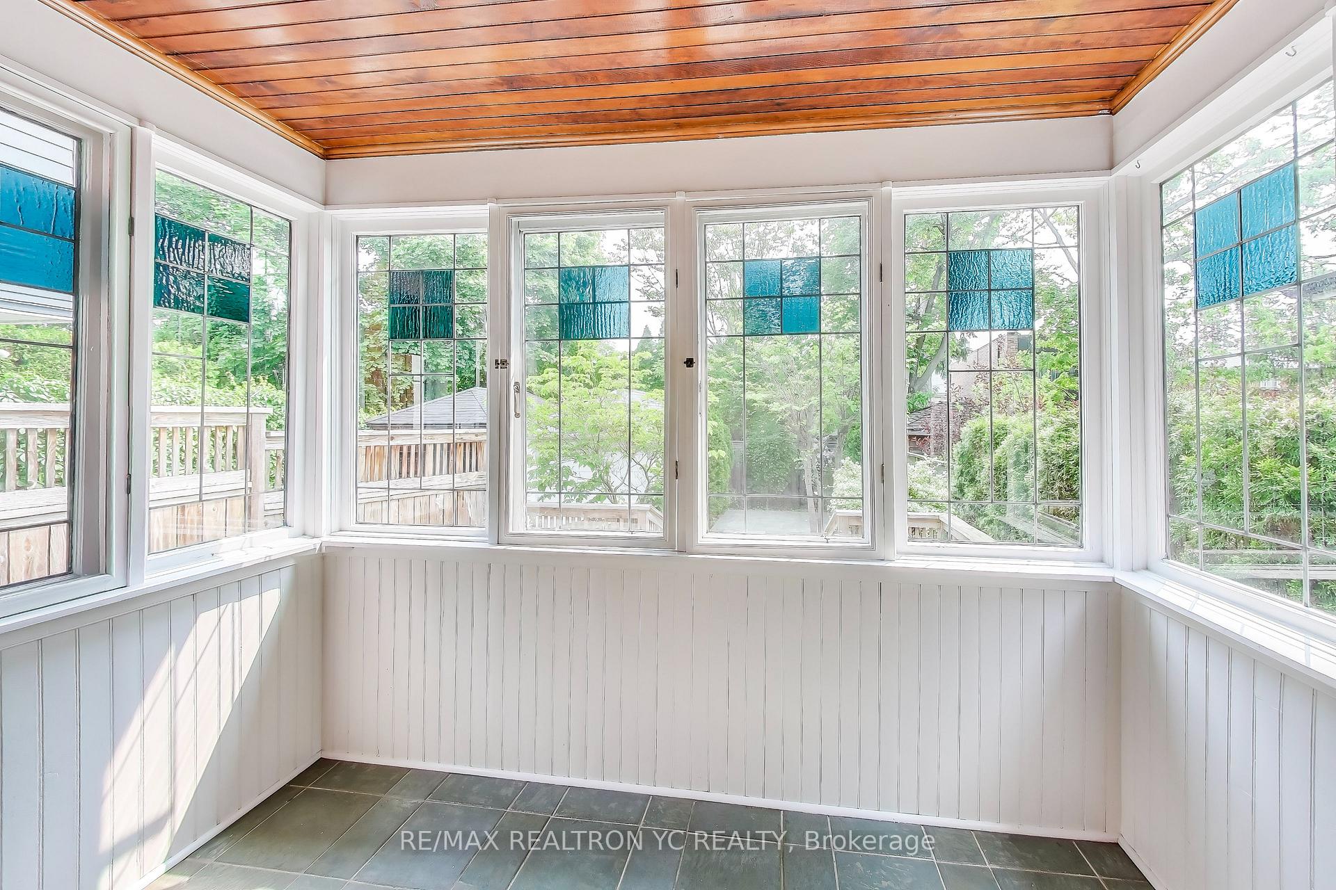 Photo 10 of 11 Donegall Drive, Toronto, Leaside — HOMEH