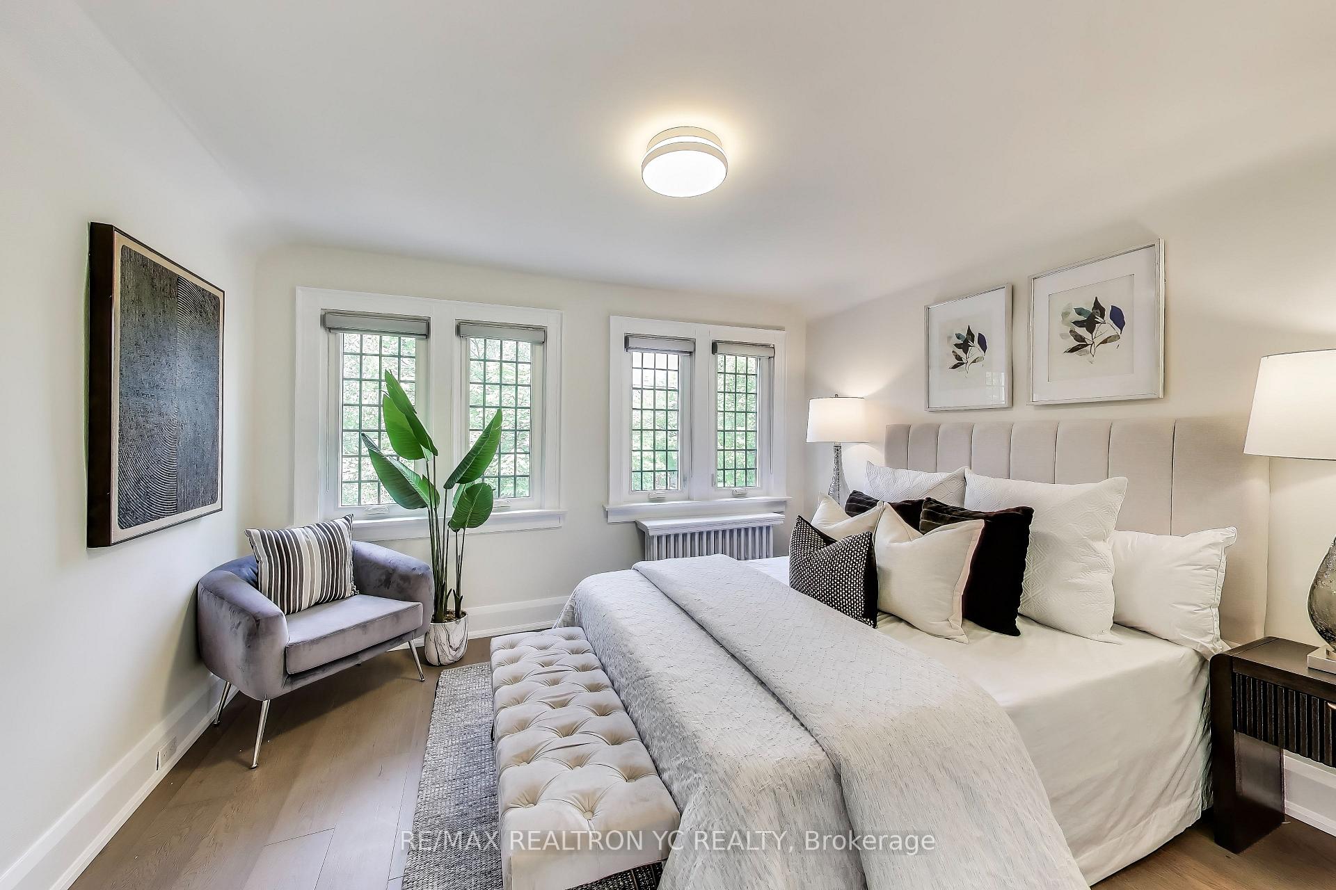 Photo 11 of 11 Donegall Drive, Toronto, Leaside — HOMEH