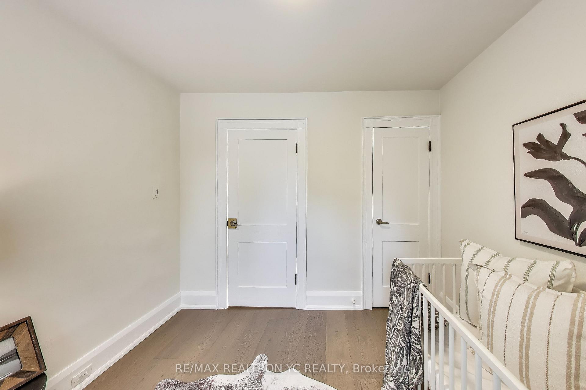 Photo 17 of 11 Donegall Drive, Toronto, Leaside — HOMEH
