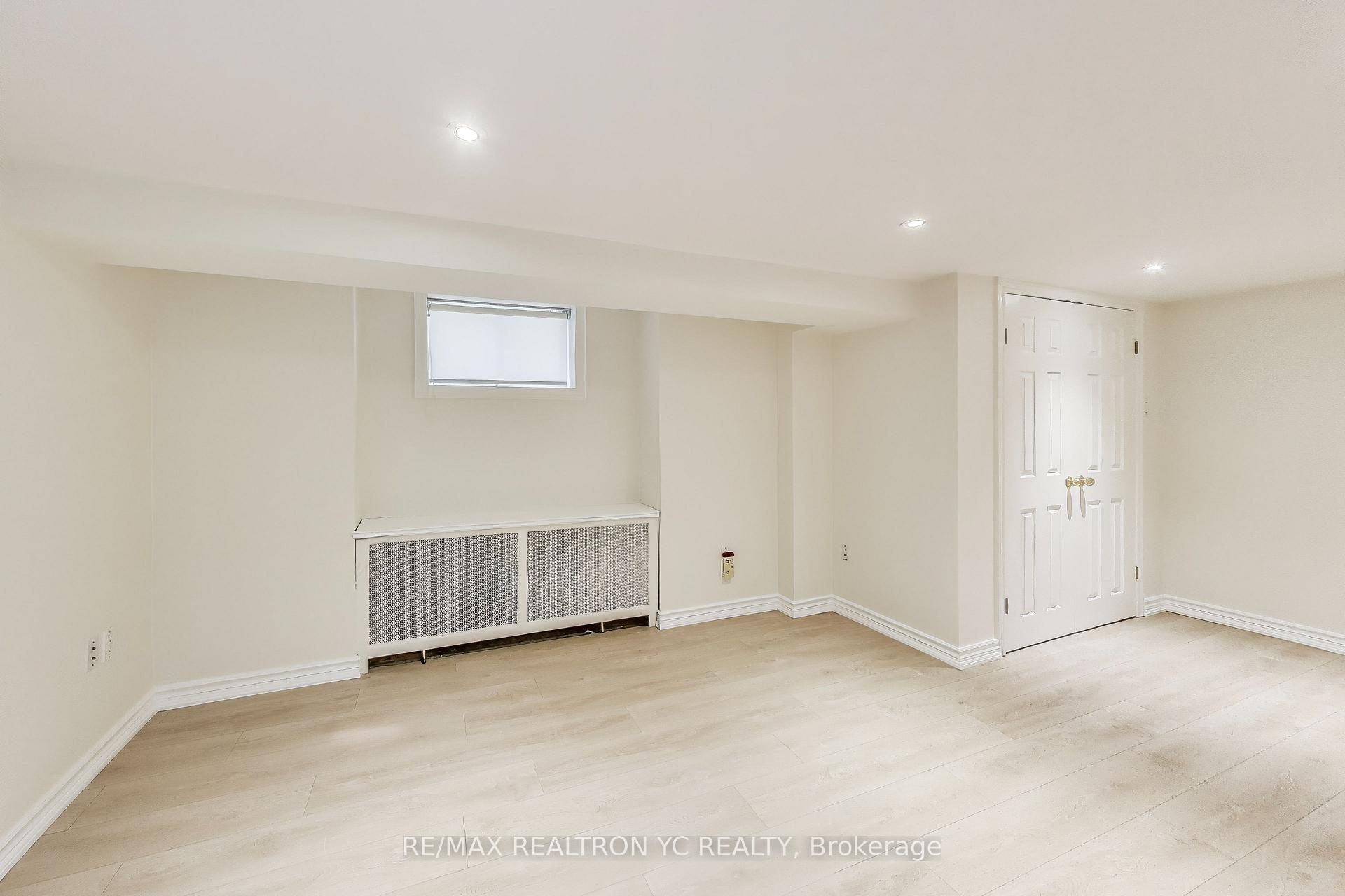 Photo 21 of 11 Donegall Drive, Toronto, Leaside — HOMEH