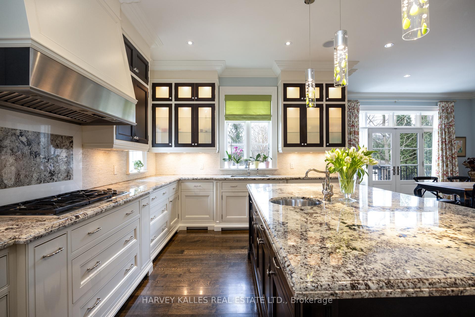 Photo 11 of 50 Lawrence Crescent, Toronto, Lawrence Park South — HOMEH