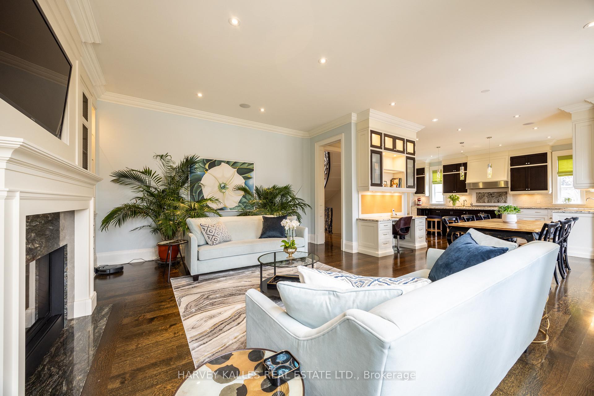 Photo 17 of 50 Lawrence Crescent, Toronto, Lawrence Park South — HOMEH