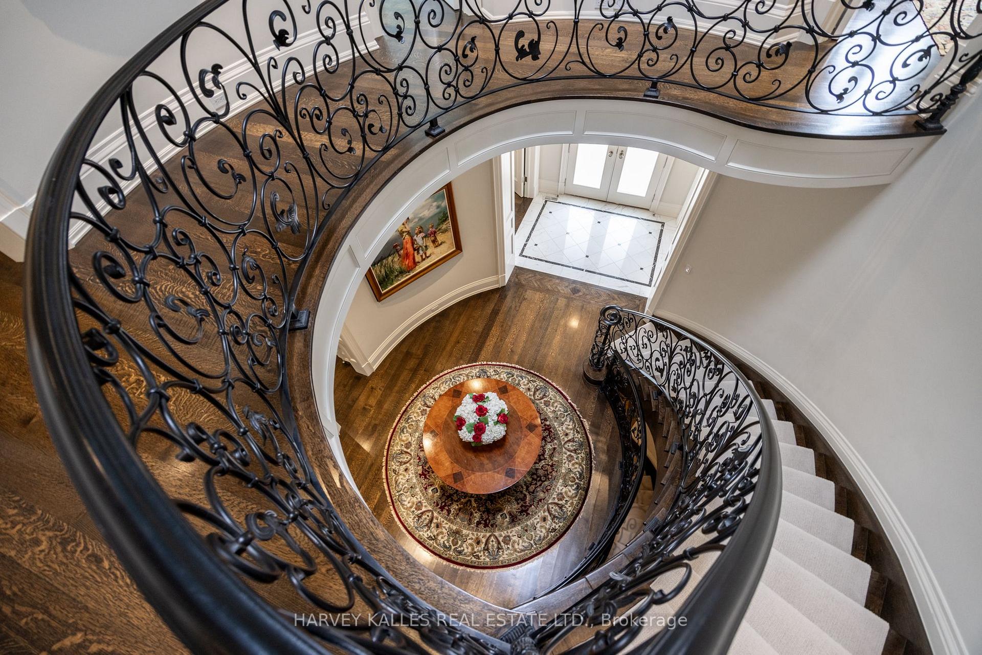 Photo 19 of 50 Lawrence Crescent, Toronto, Lawrence Park South — HOMEH