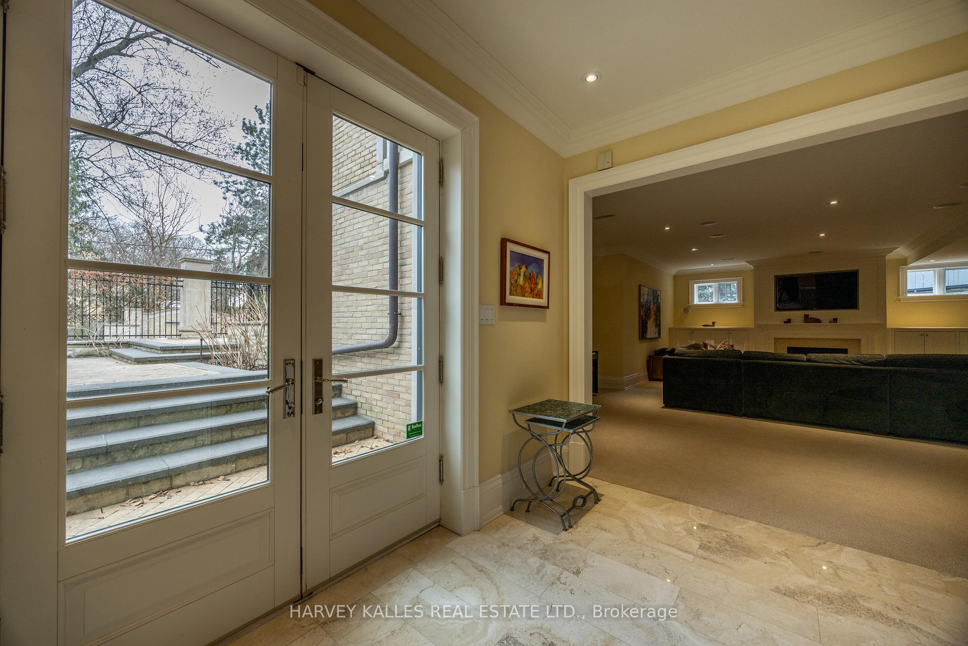 Photo 42 of 50 Lawrence Crescent, Toronto, Lawrence Park South — HOMEH