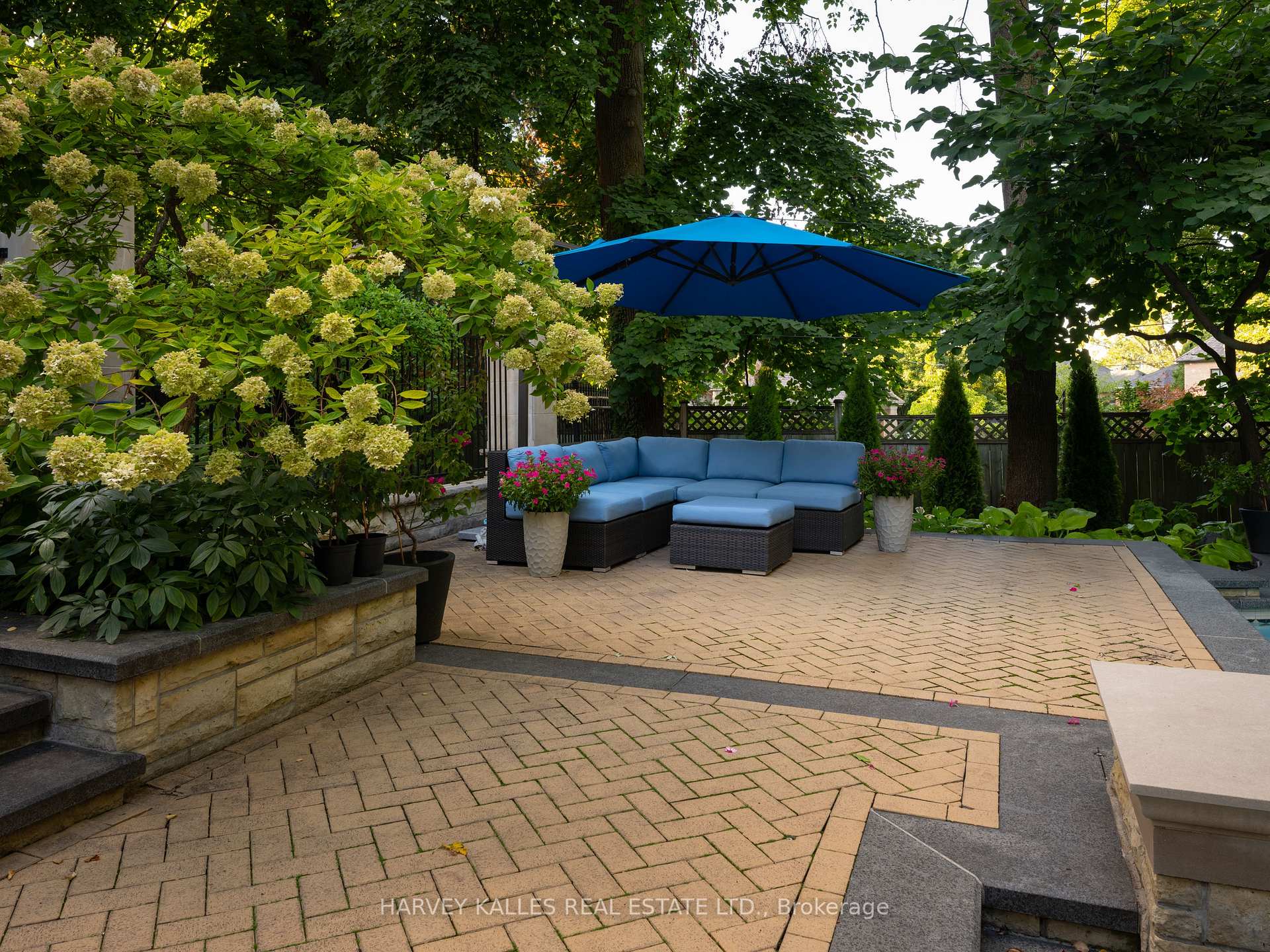 Photo 45 of 50 Lawrence Crescent, Toronto, Lawrence Park South — HOMEH