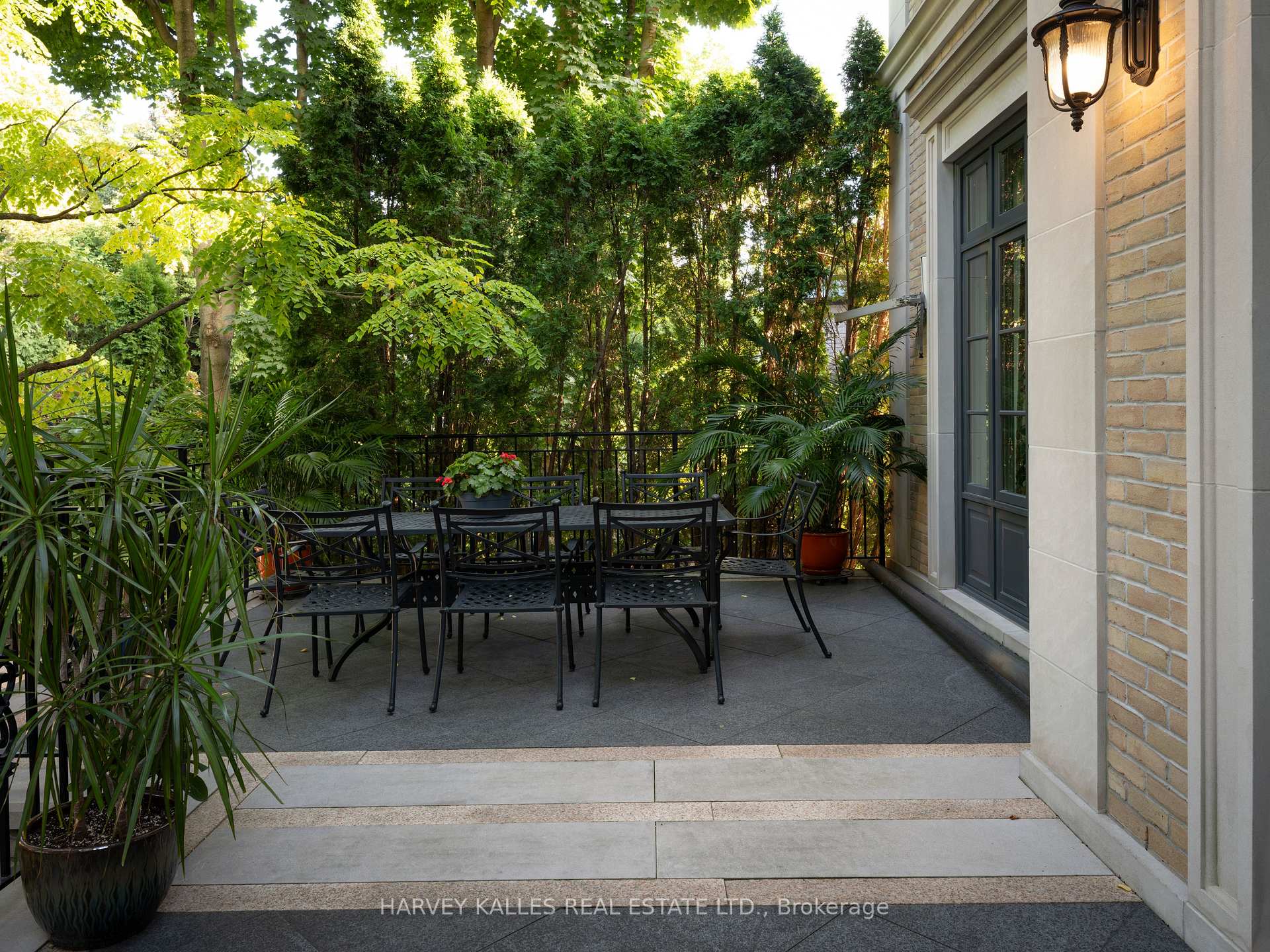 Photo 46 of 50 Lawrence Crescent, Toronto, Lawrence Park South — HOMEH