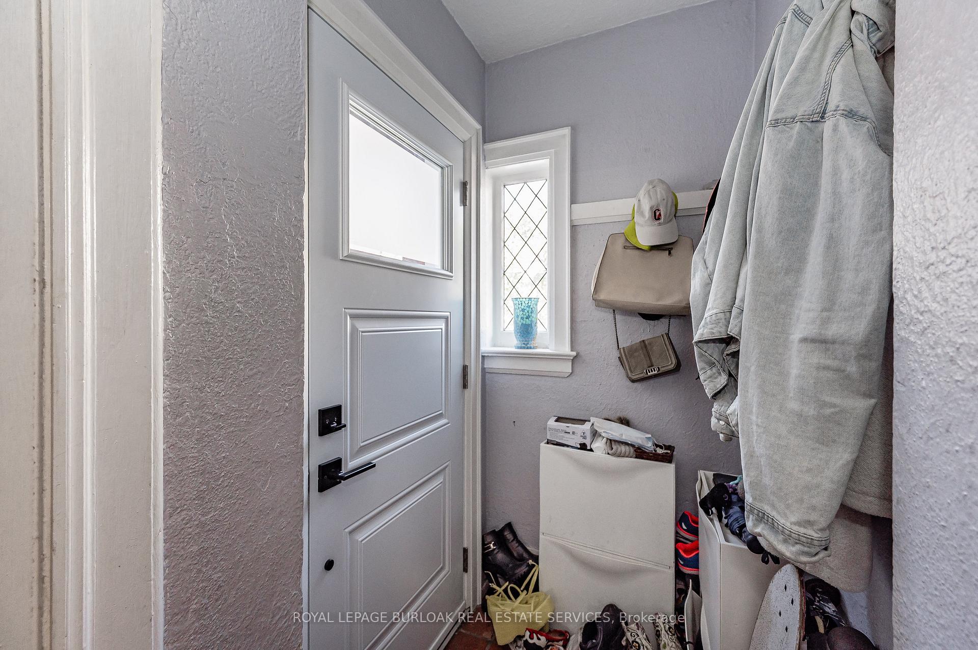 Photo 4 of 527 Kingston Road, Toronto, The Beaches — HOMEH