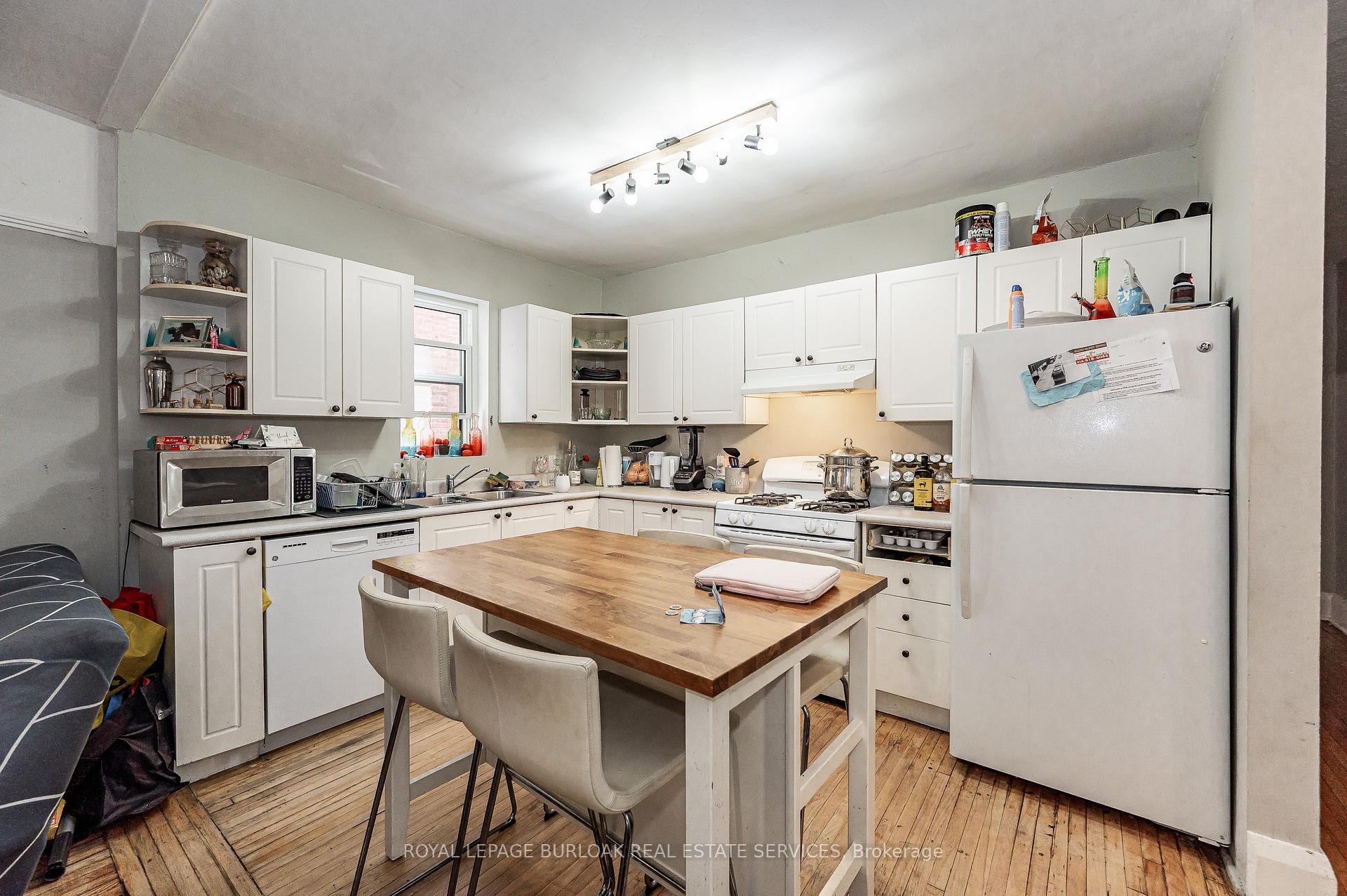 Photo 10 of 527 Kingston Road, Toronto, The Beaches — HOMEH